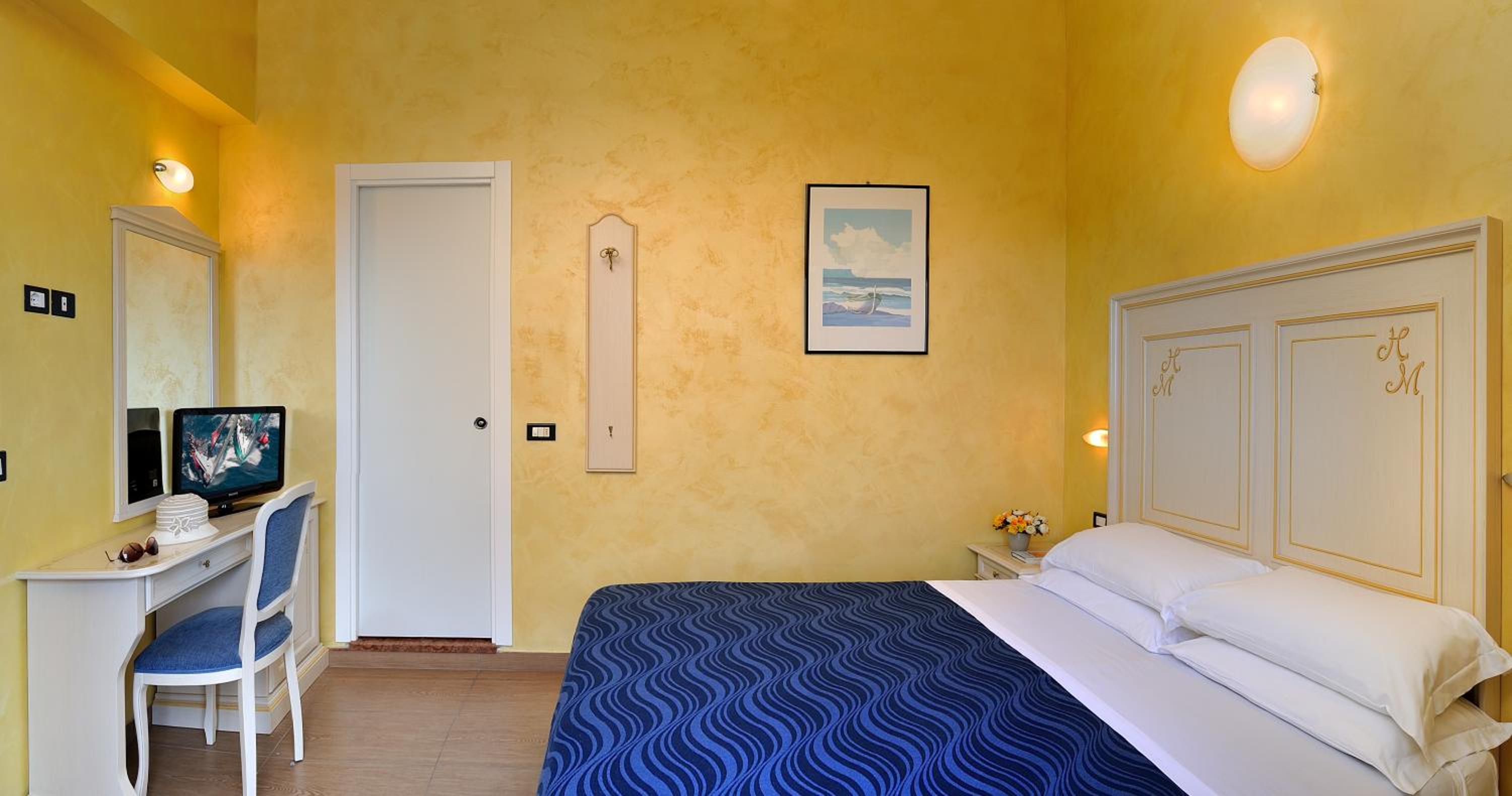 Double Room with Balcony and Sea View