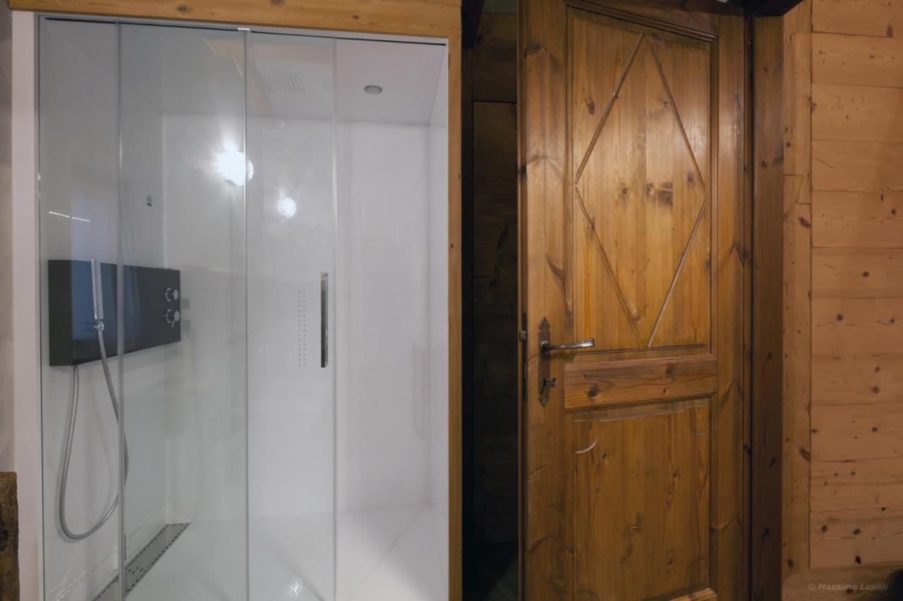 Superior Suite - Photo 7