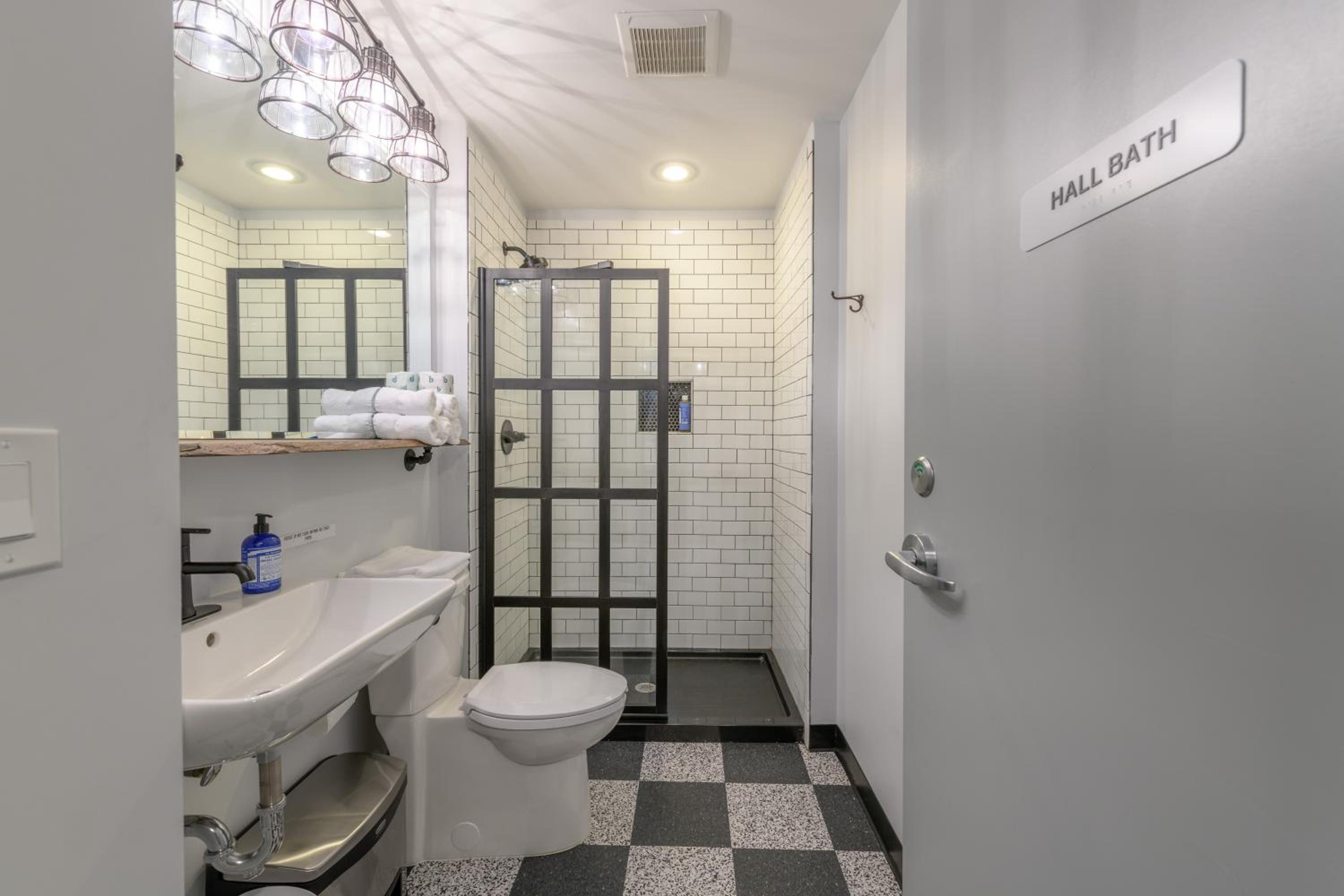 Budget Double or Twin Room - Photo 3