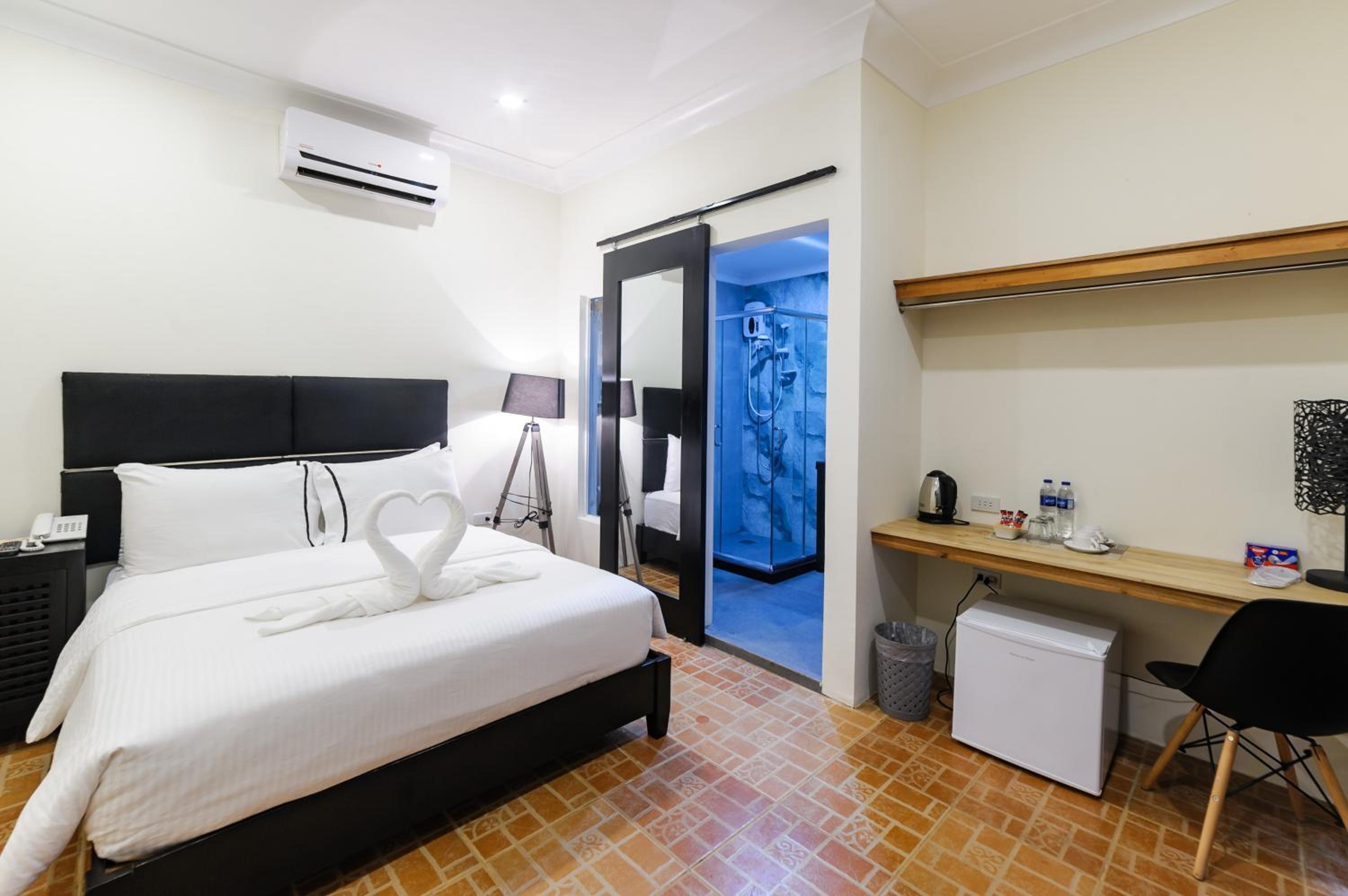 Standard Double Room - Photo 1