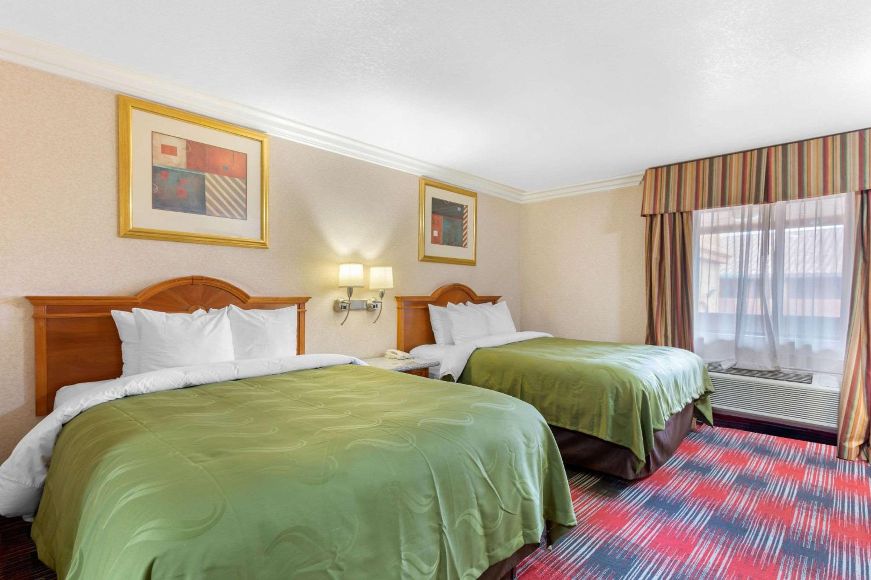 Standard Room, 2 Queen Beds, Non Smoking - Photo 6