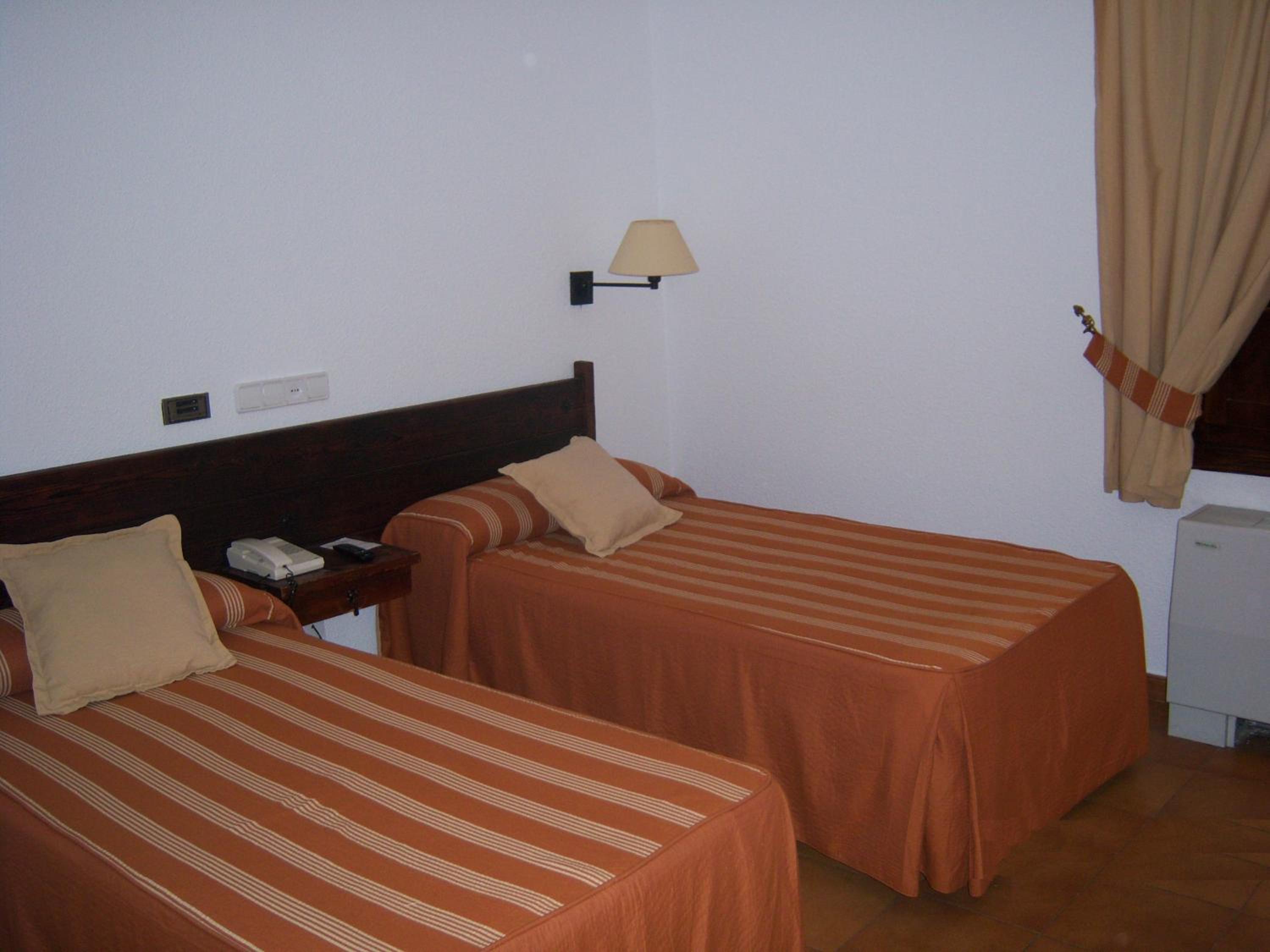 Double or Twin Room photo 2