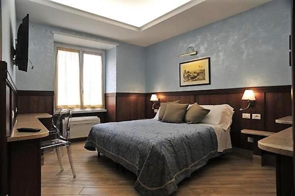 Double Room with Private Bathroom photo 1