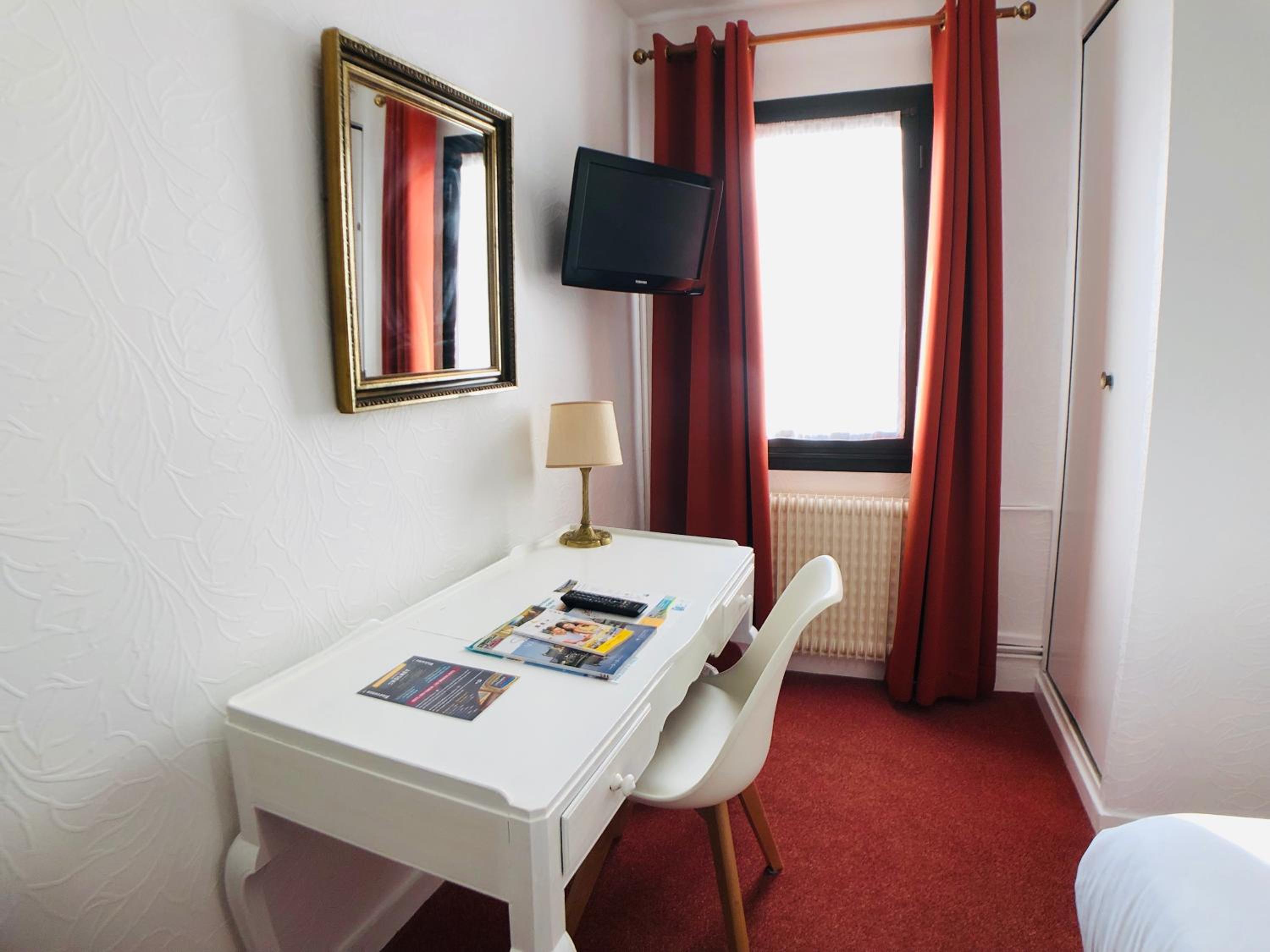 Luxury Double Room with Bath - Photo 6