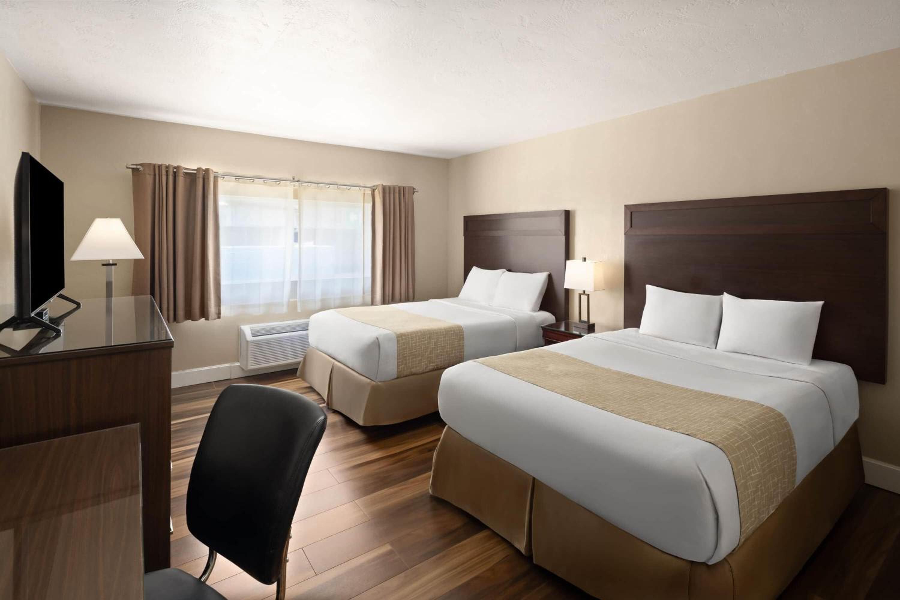 Queen Room with Two Queen Beds - Non-Smoking