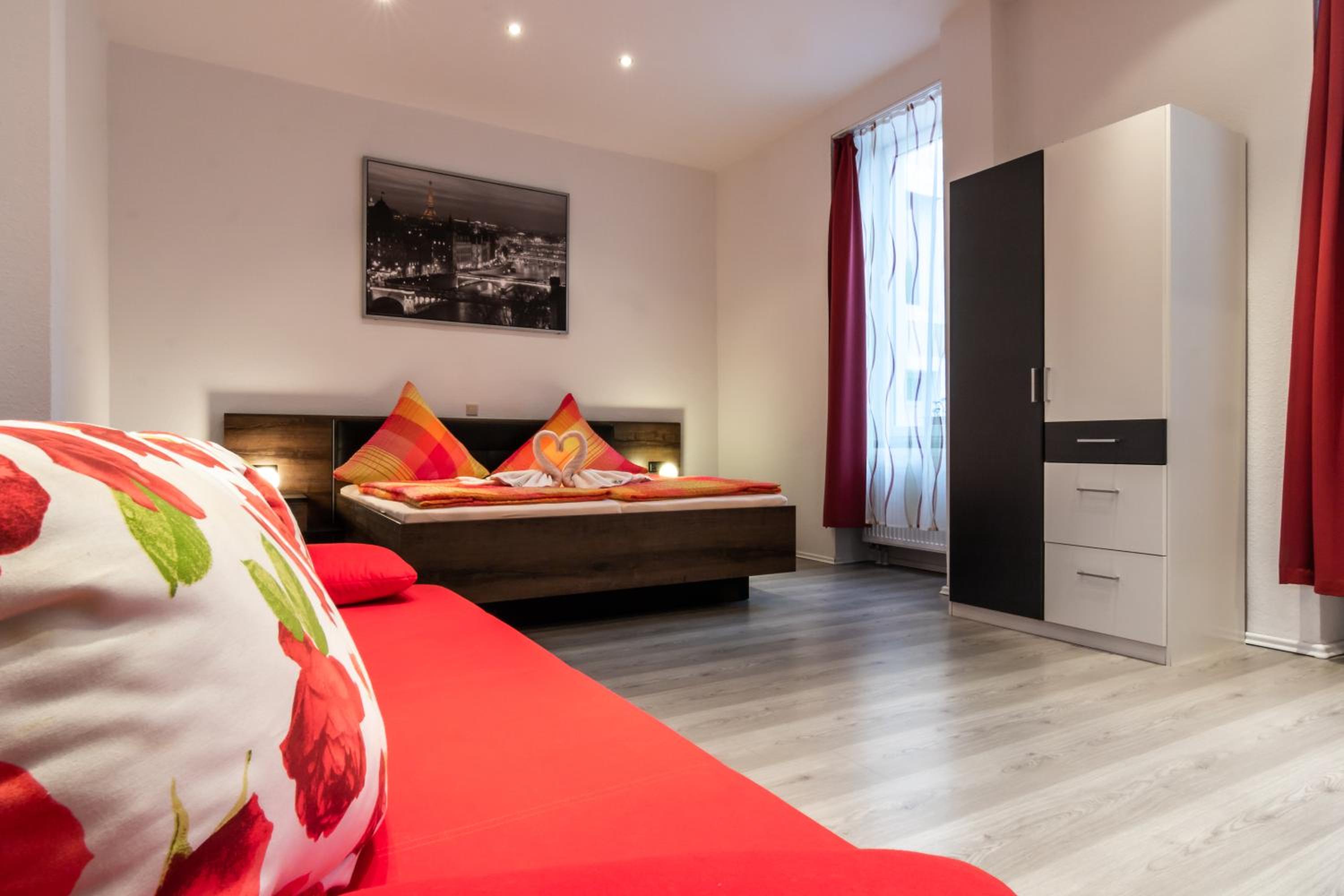 Double Room - Photo 4