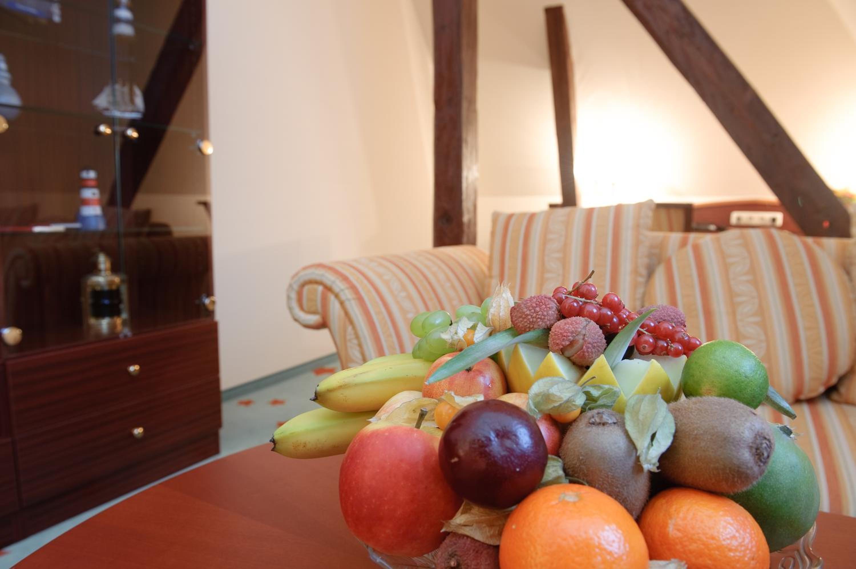 Suite - Photo 7