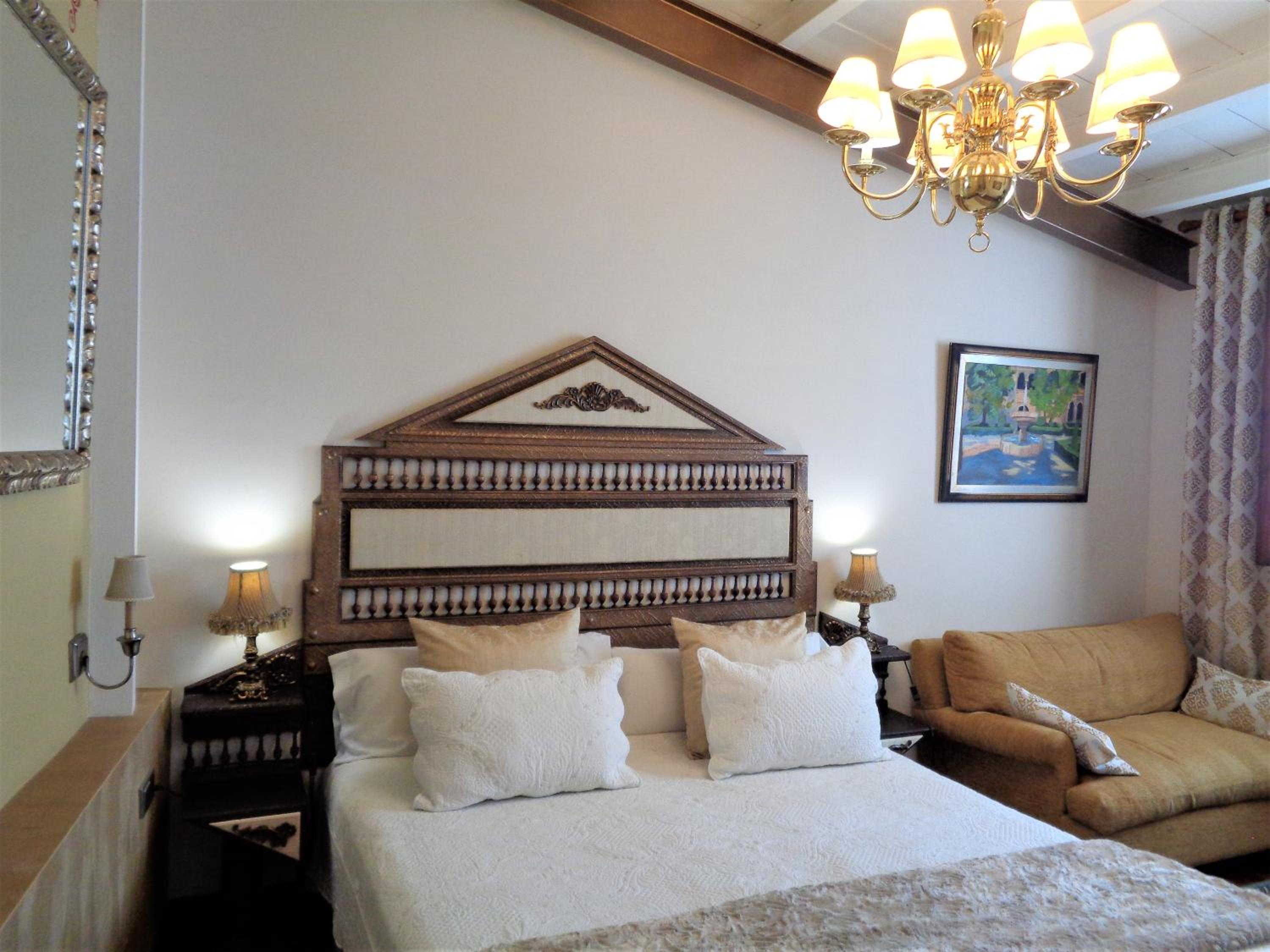 Charm Double Room - Photo 15