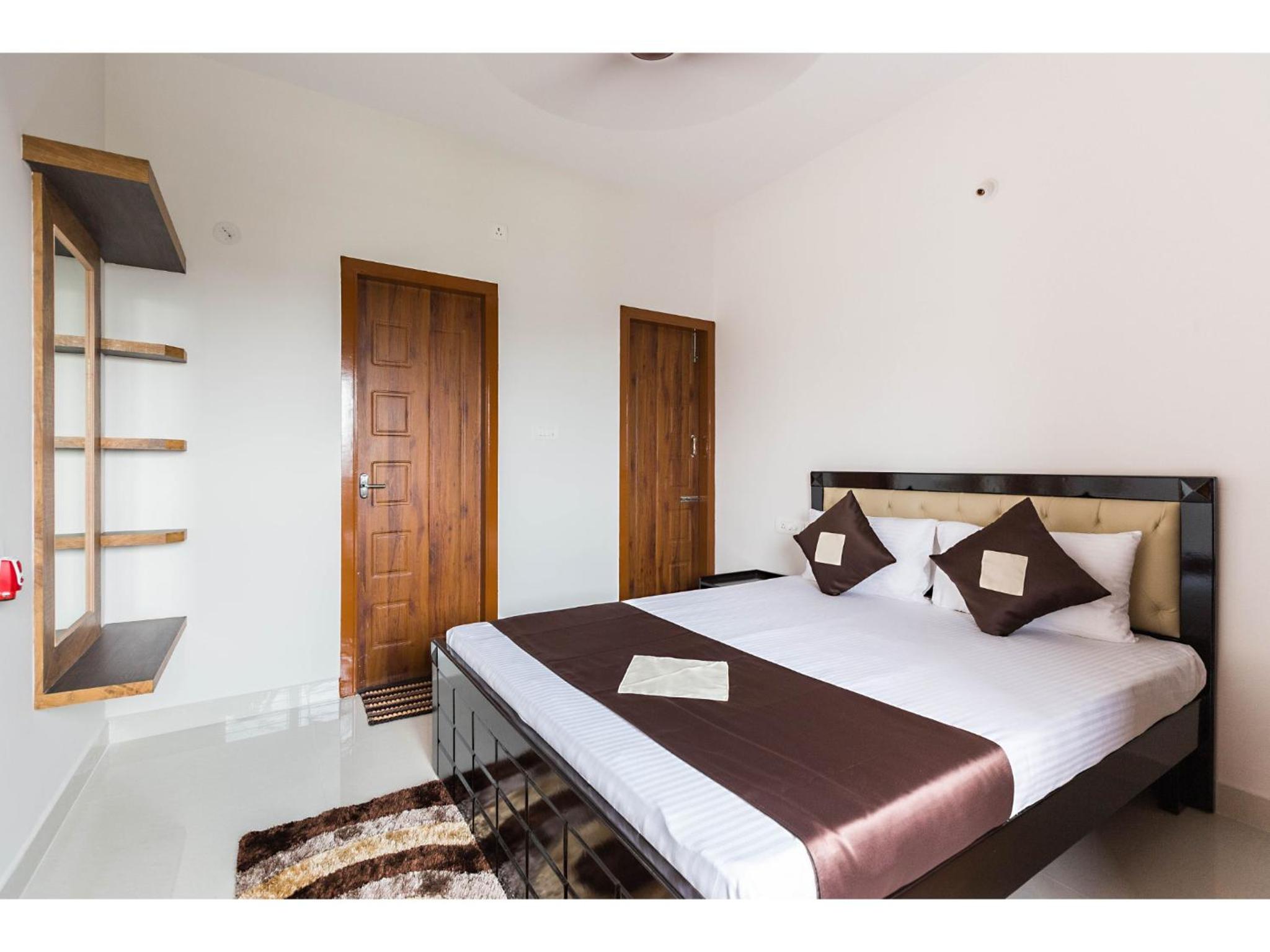 Standard One-Bedroom Apartment - Photo 1