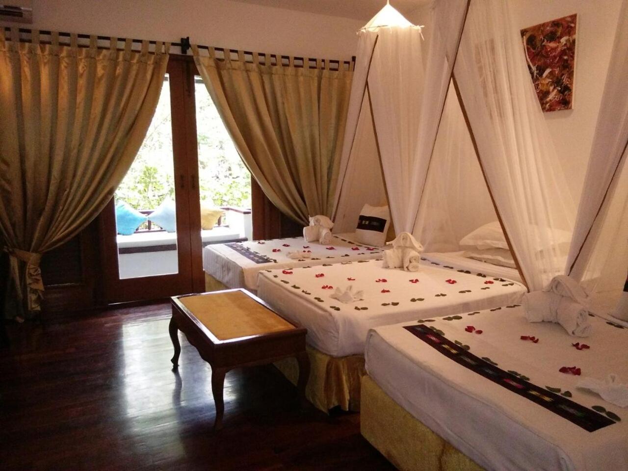 Triple Room with Balcony photo 1
