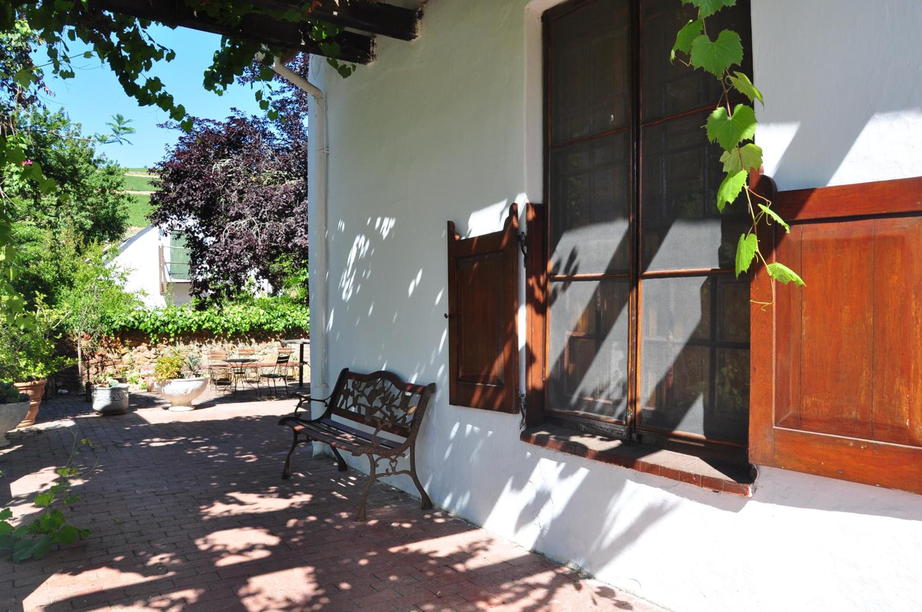 Apartment with Garden View - Photo 10