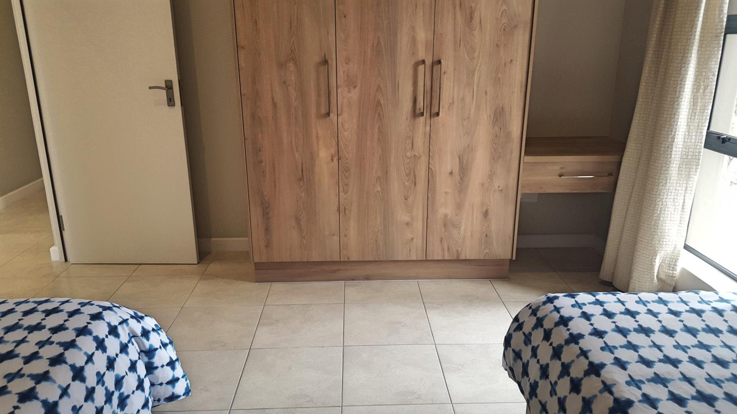 Standard Twin Room with Shared Bathroom
