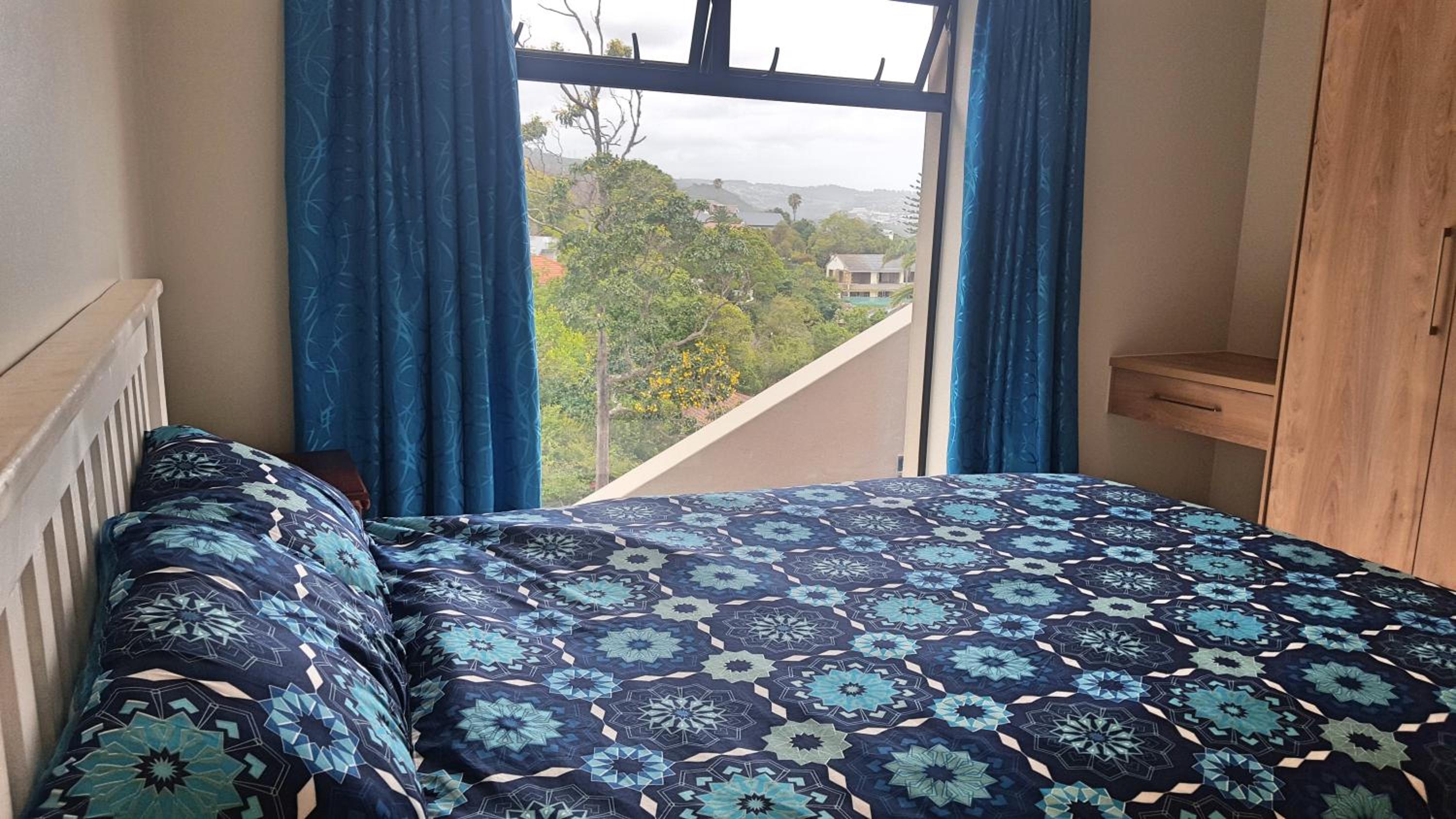 Standard Double Room with Shared Bathroom