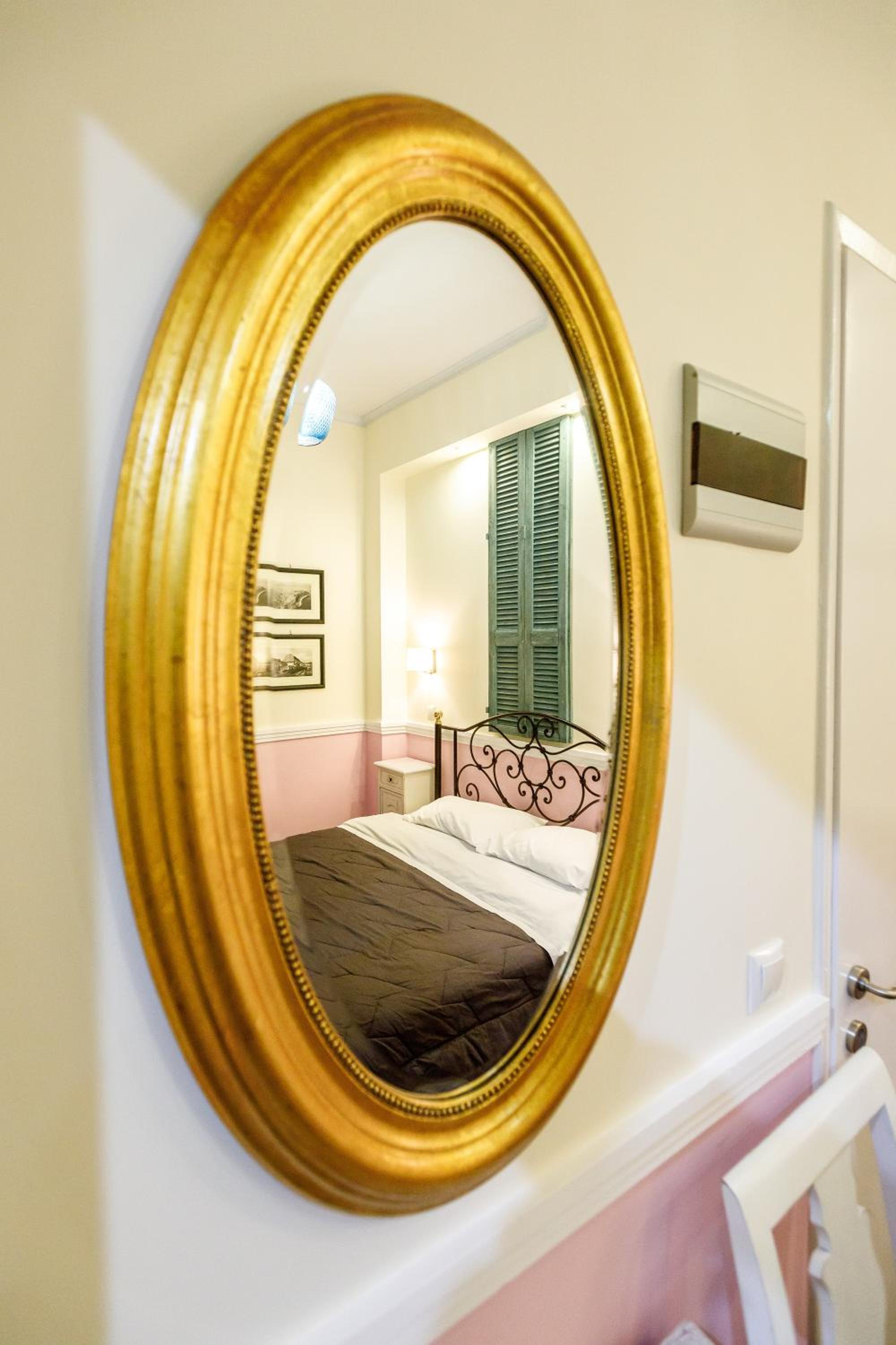 Economy Double Room with City View - Building B - Photo 18