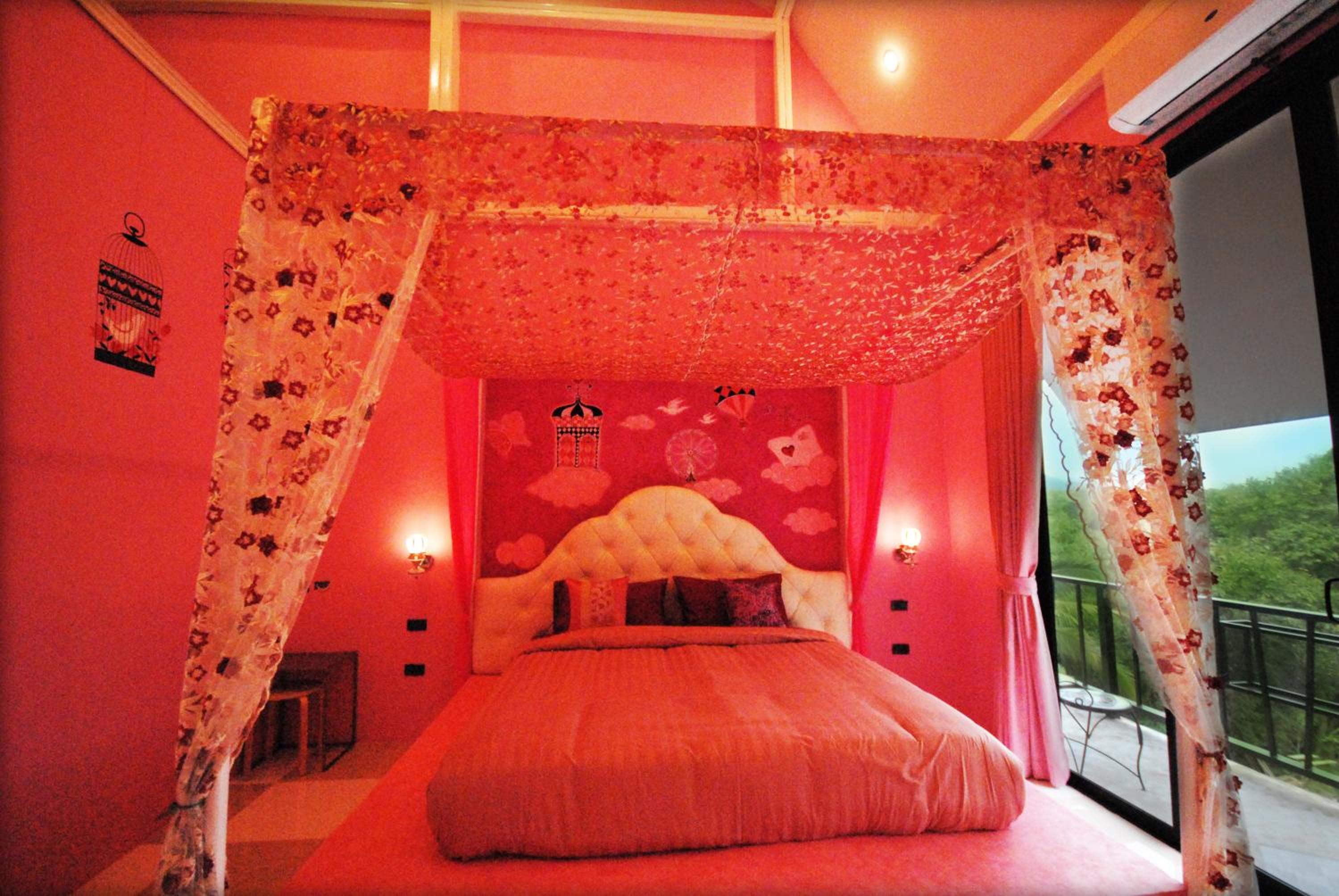 Deluxe Room - Photo 5