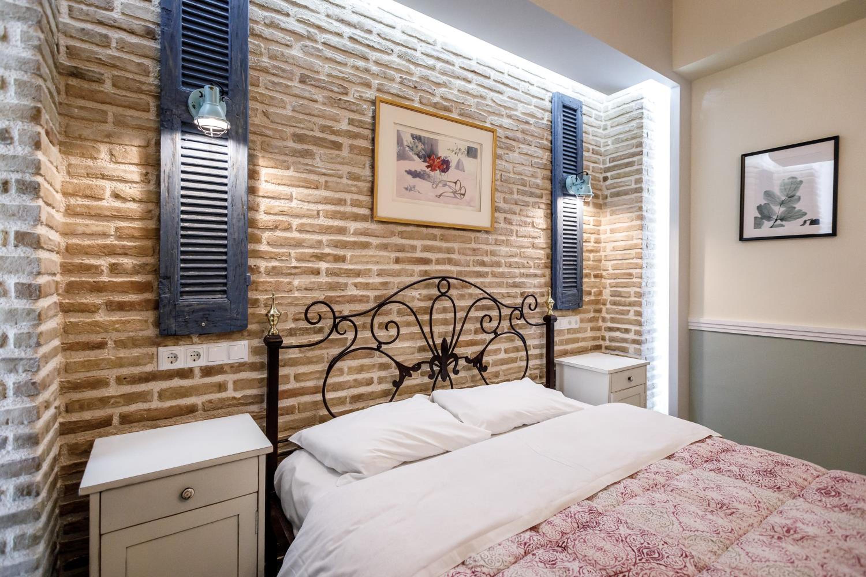 Deluxe Double Room with City View - Building B - Photo 5