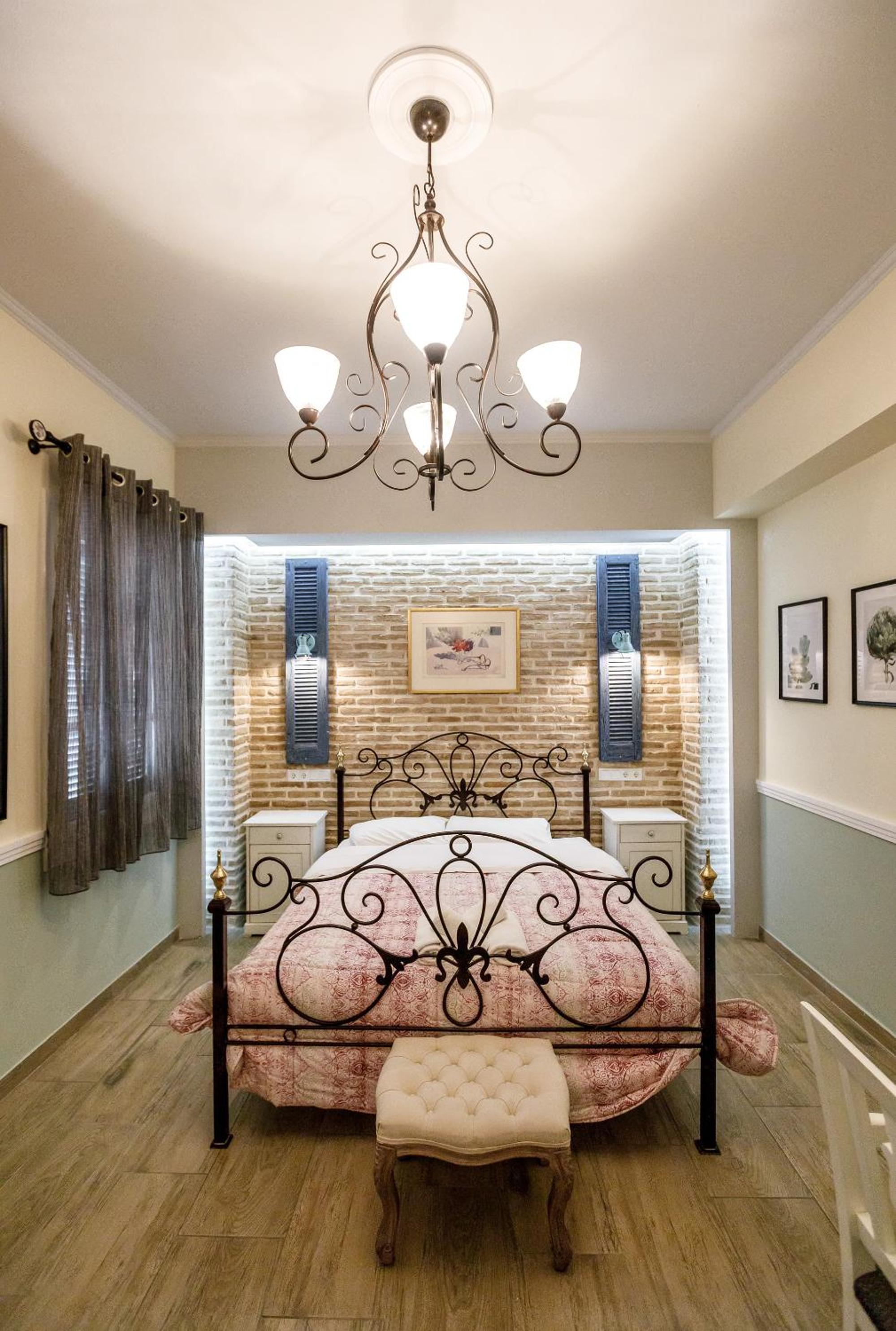 Deluxe Double Room with City View - Building B - Photo 1