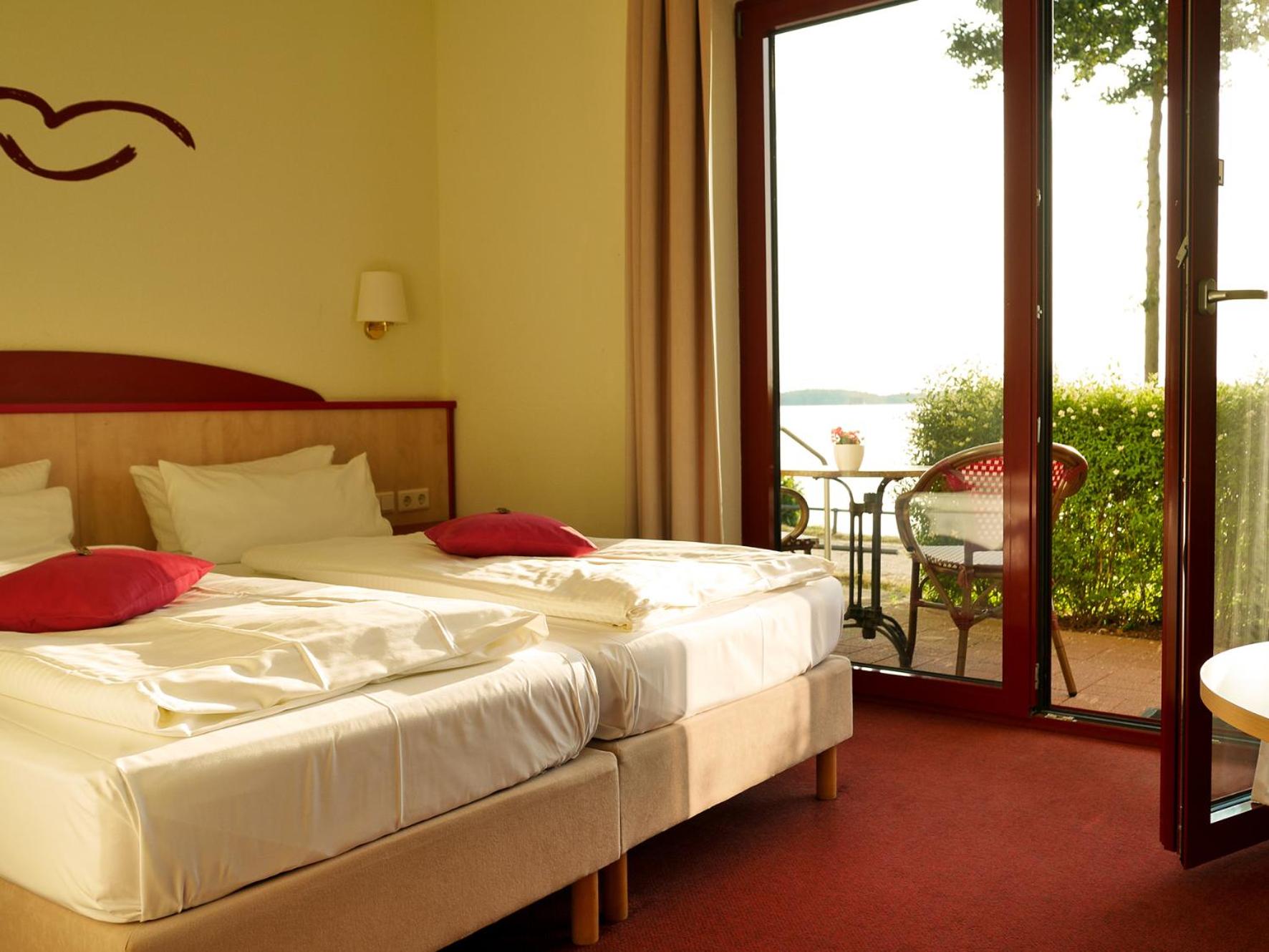 Single Room with Lake View photo 1