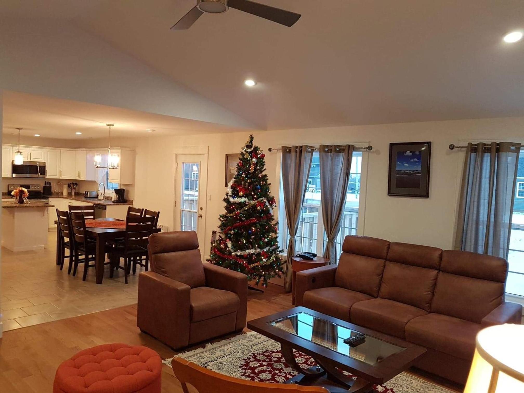 Four-Bedroom House photo 1