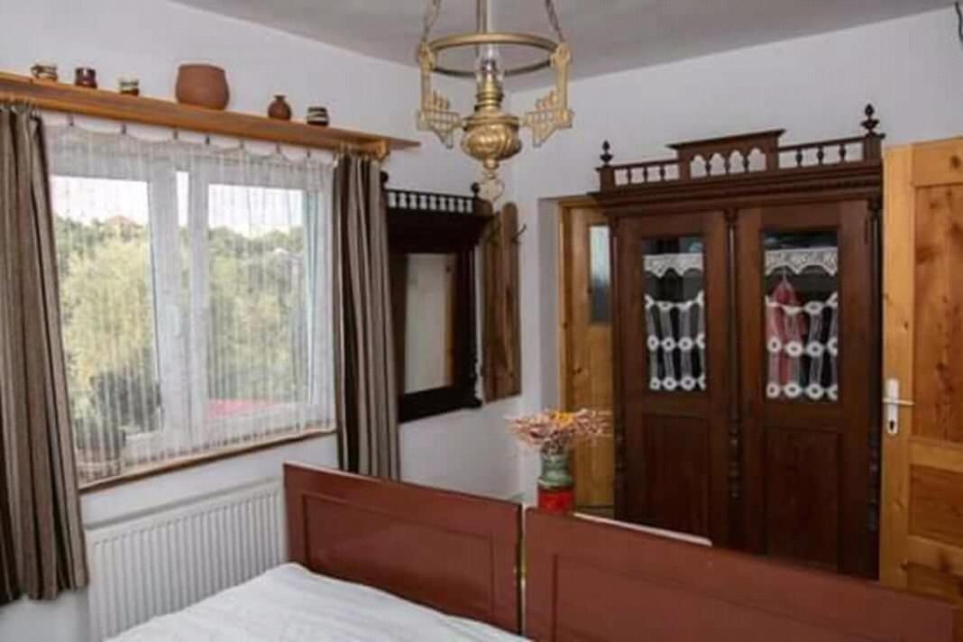 Twin Room with Bathroom - Photo 3