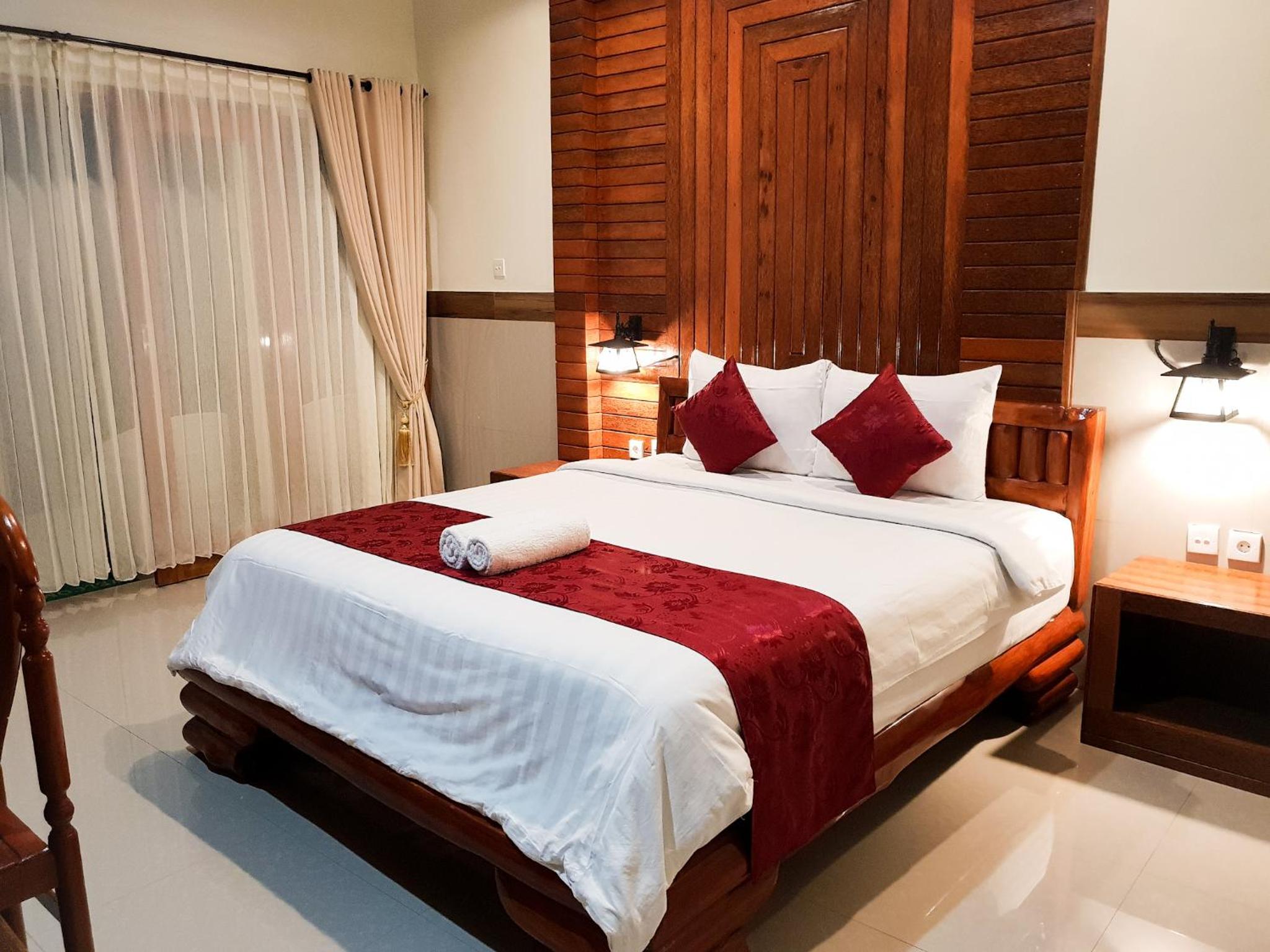 Deluxe Double Room with Sea View - Photo 16
