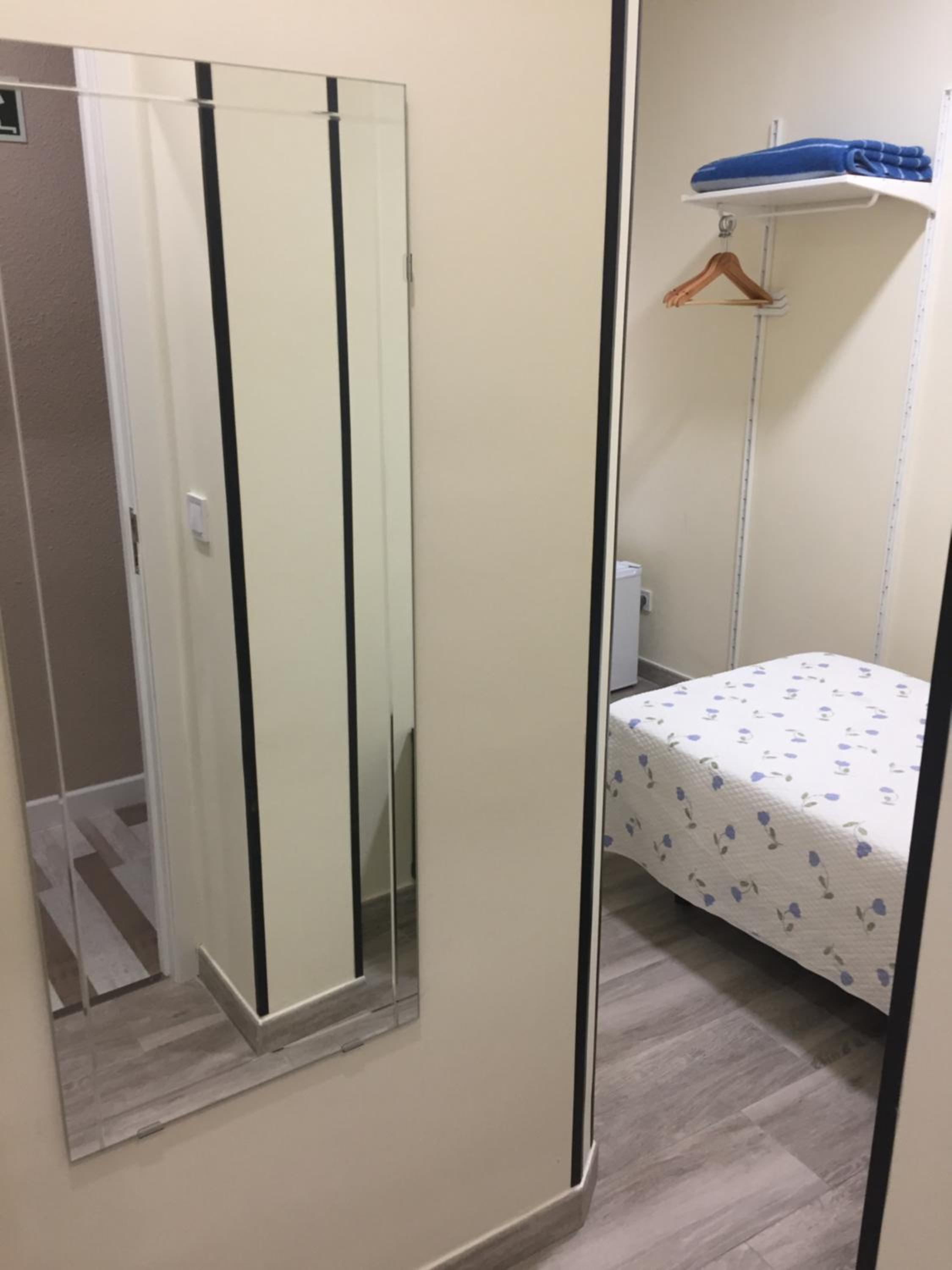 Habitación individual con baño privado