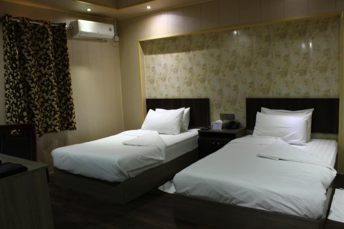 Superior Double or Twin Room photo 3
