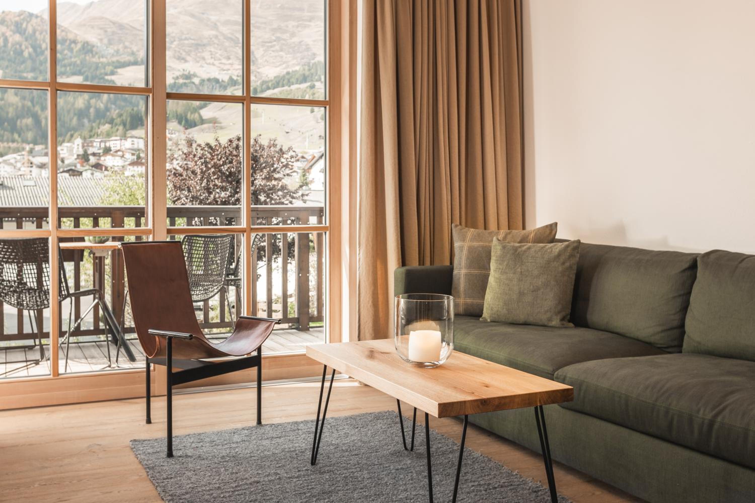 Apartment with Mountain View photo 1