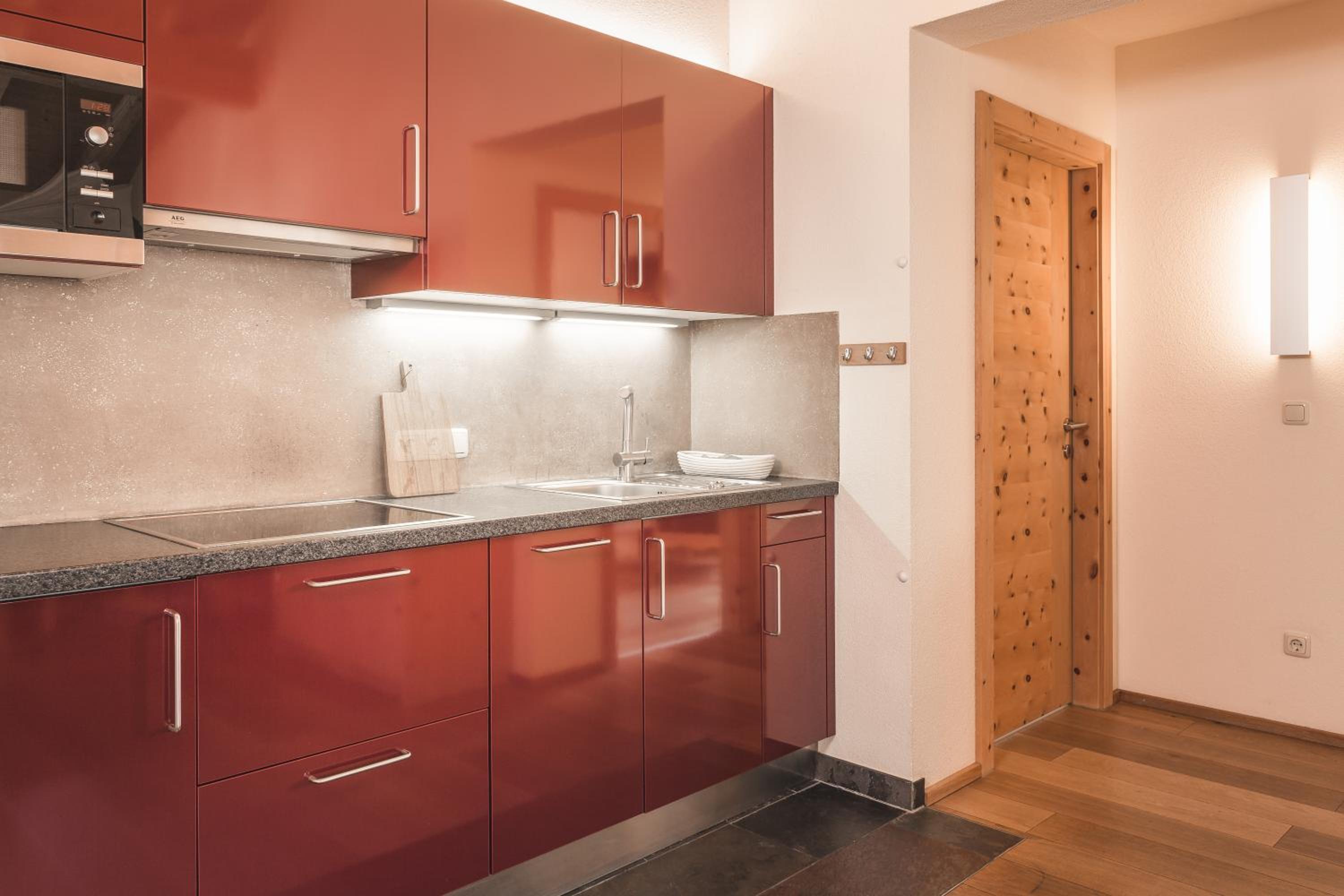 Luxury Two-Bedroom Apartment with Balcony photo 3