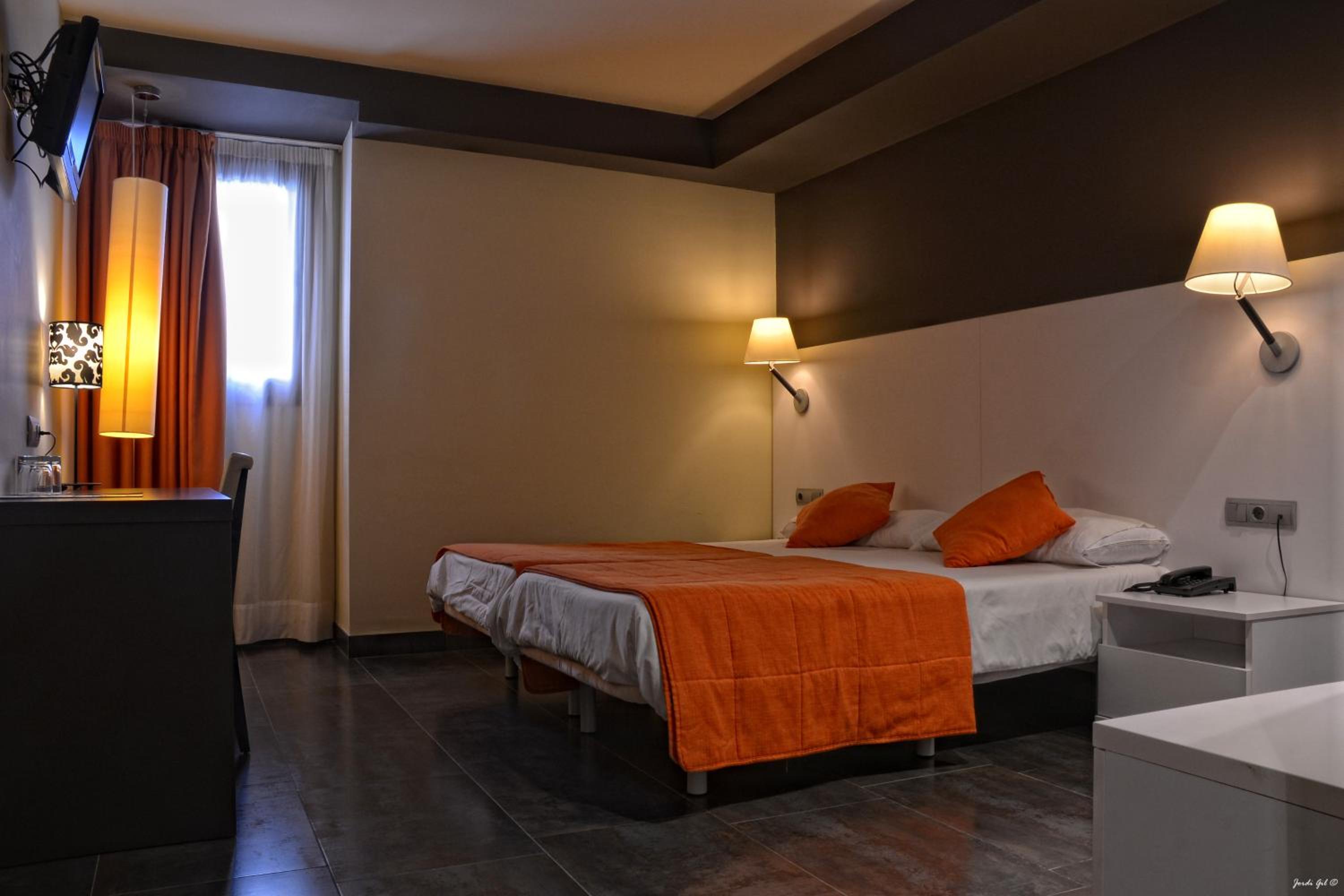 Habitación Familiar (2 Adultos + 2 Niños)