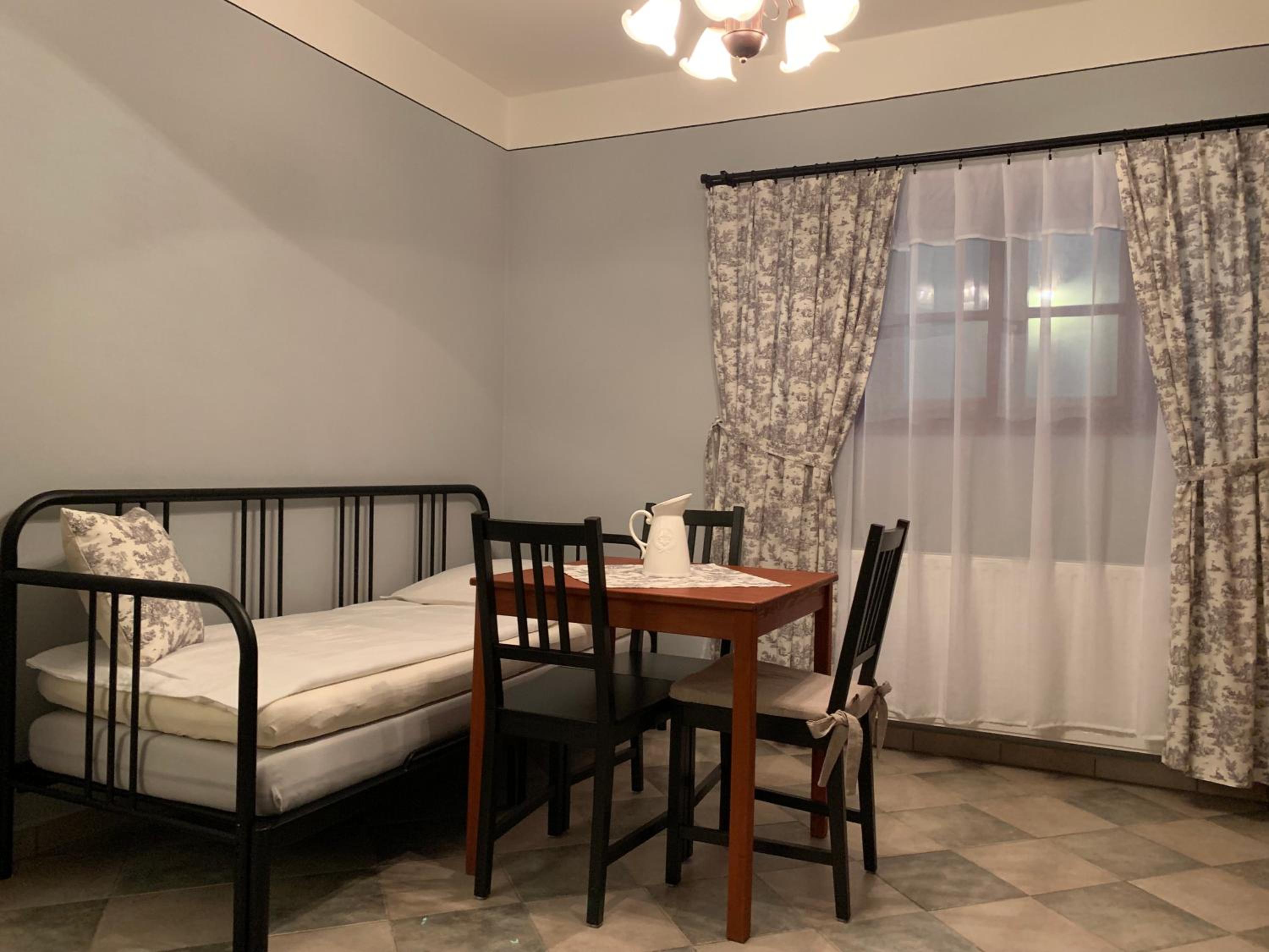 Apartment - Ground Floor photo 3