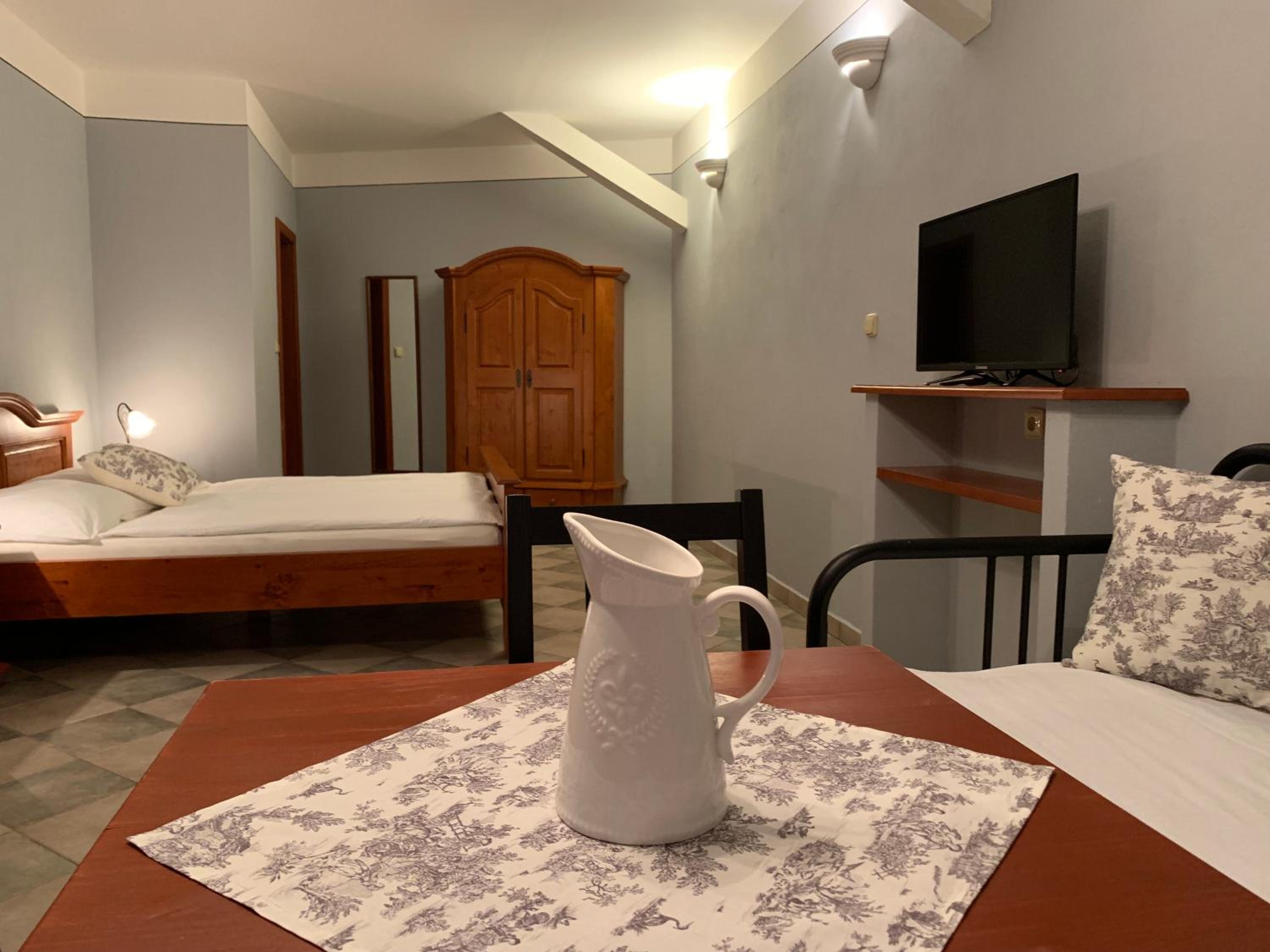 Apartment - Ground Floor photo 2