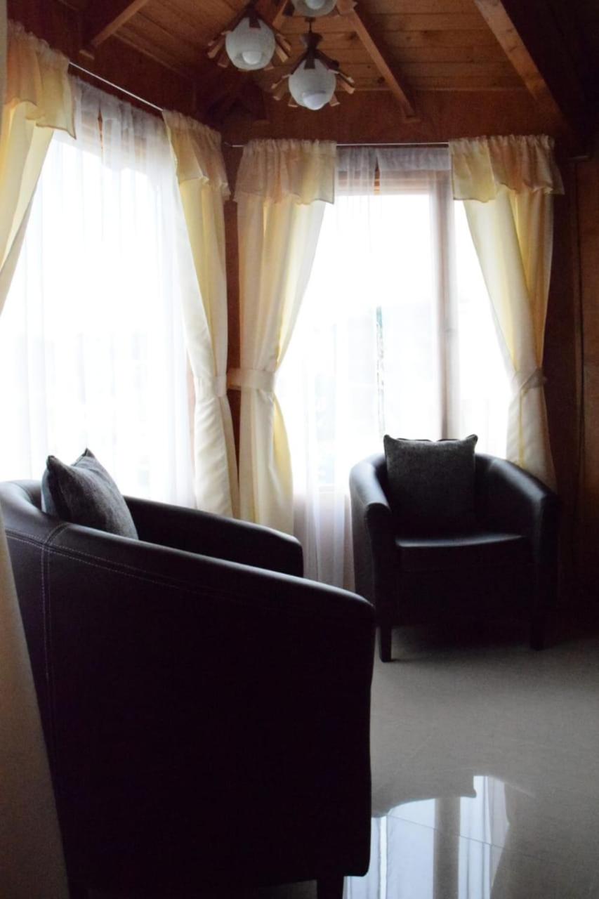 Double Room with Private Bathroom photo 1