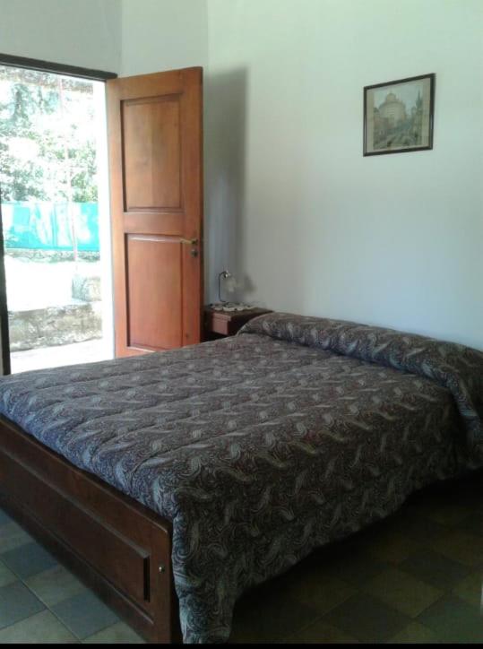 Triple Room with Private Bathroom photo 3