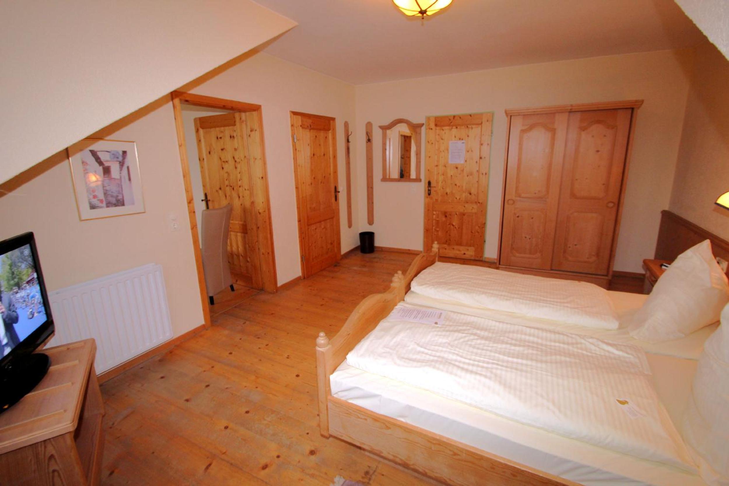 Suite - Photo 5