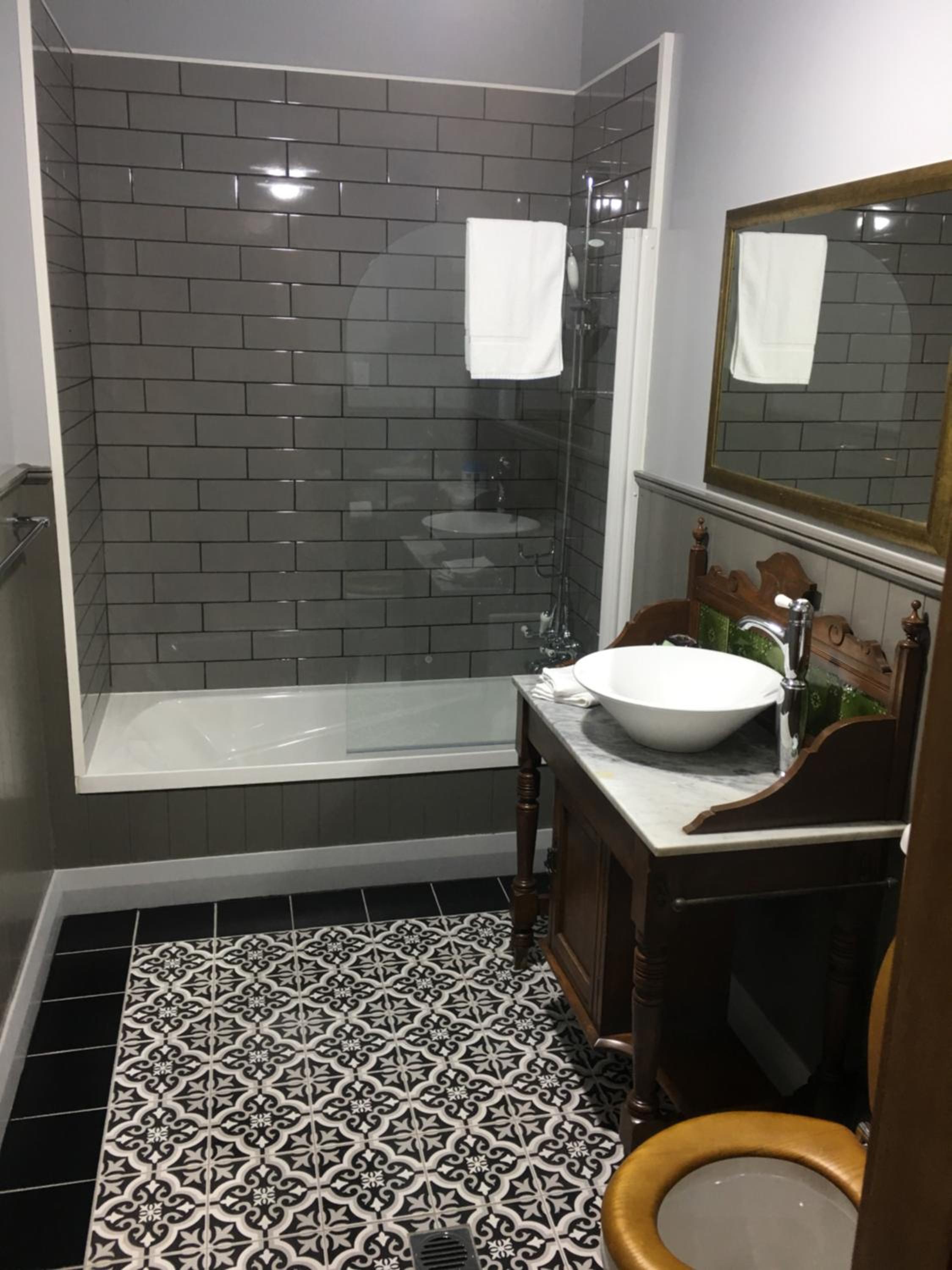 Double Room with Private Bathroom photo 3