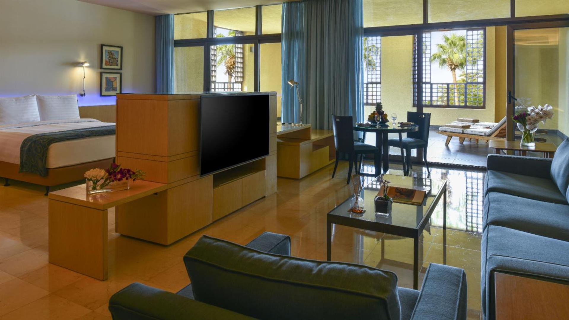 Executive Suite thumbnail 5