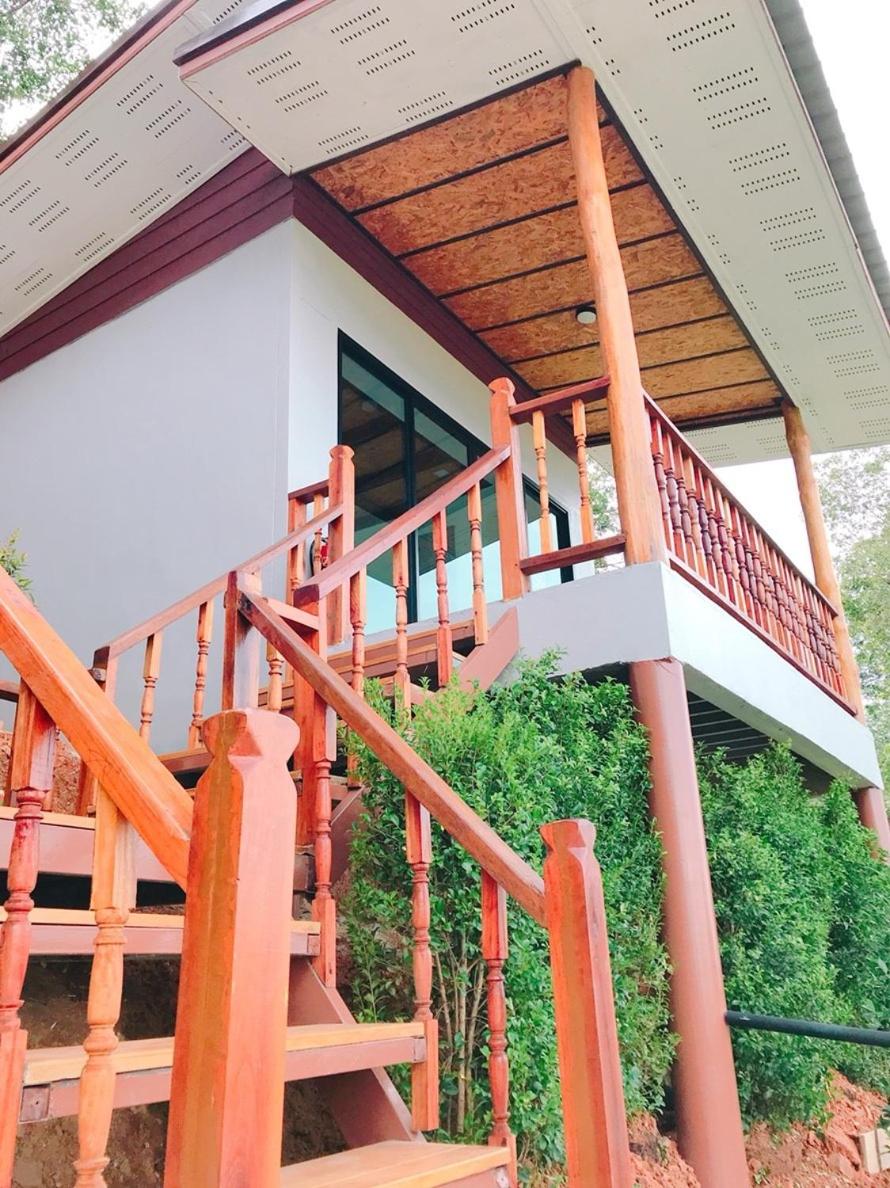 Deluxe Double Room with Balcony and Sea View photo 2