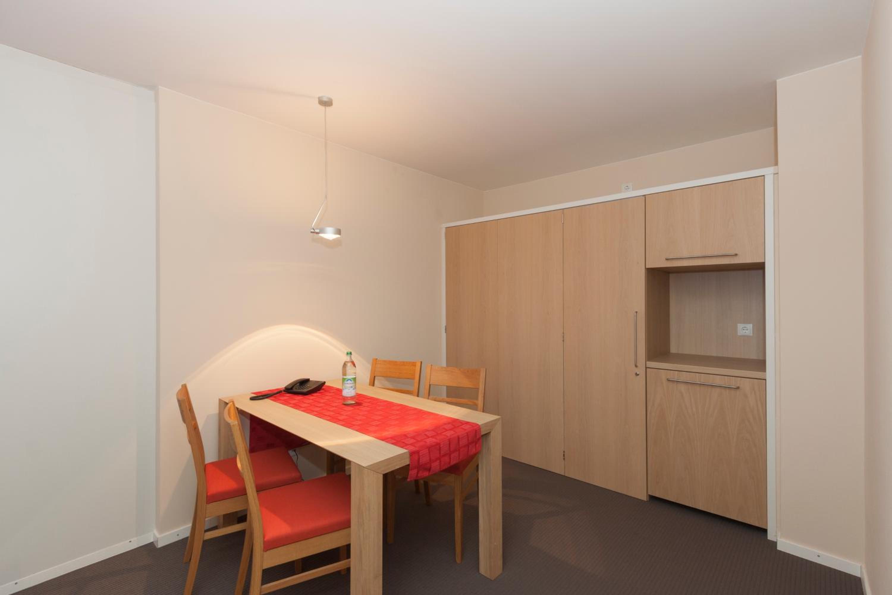 Apartment with Terrace - Photo 3