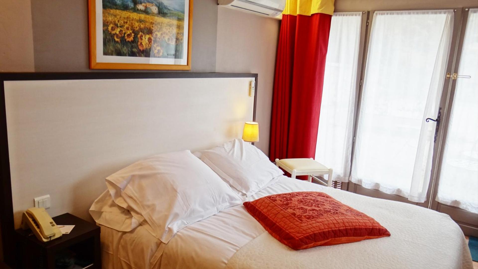 Standard Double Room - Photo 18