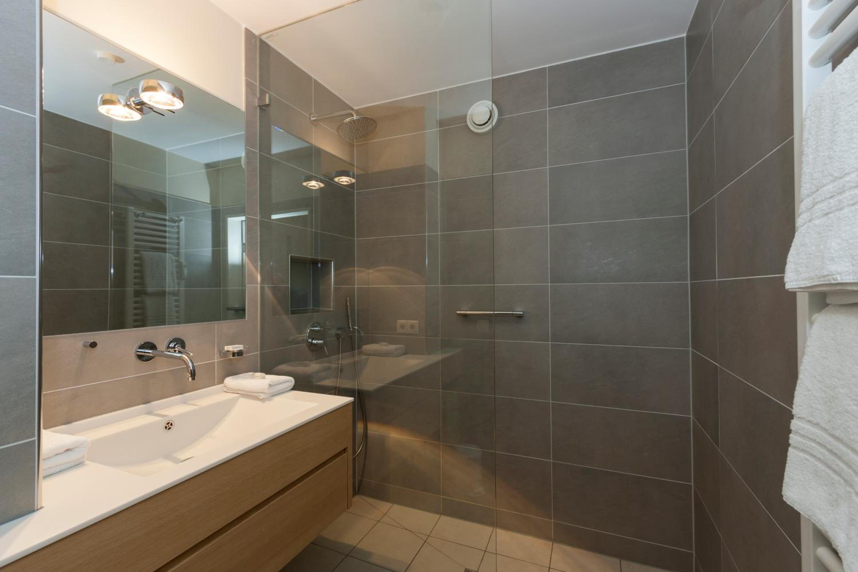 Apartment with Garden View - Photo 3