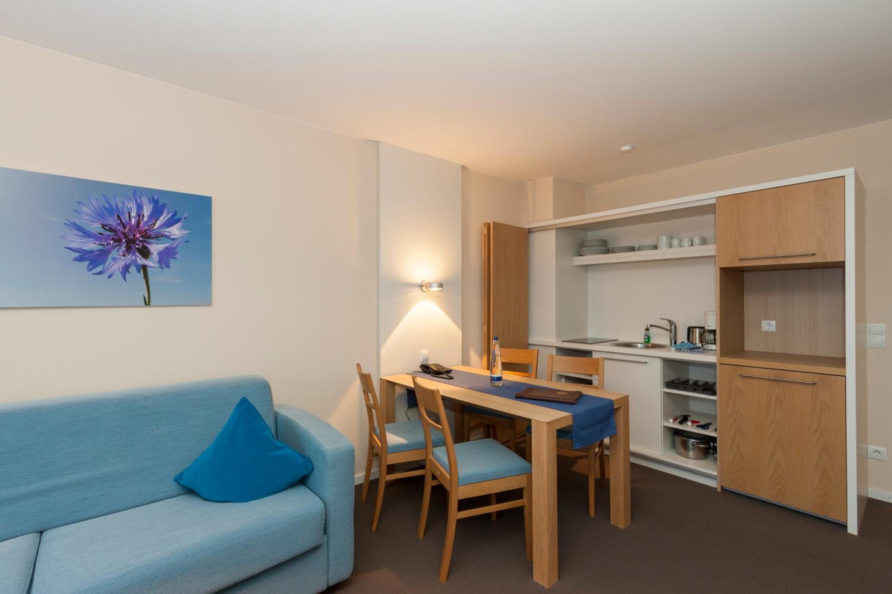 Apartment with Garden View - Photo 7