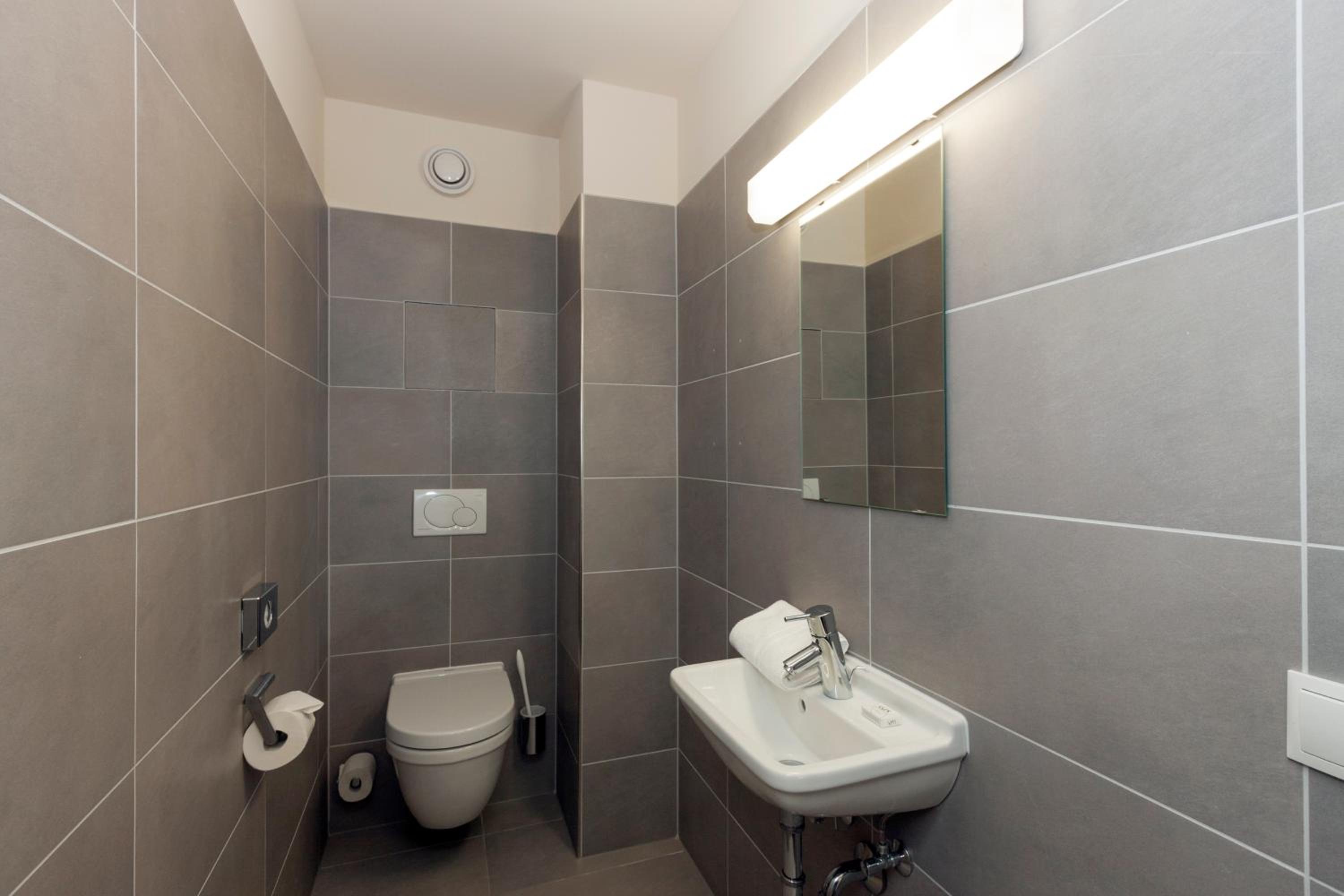 Triple Room - Disability Access - Photo 8