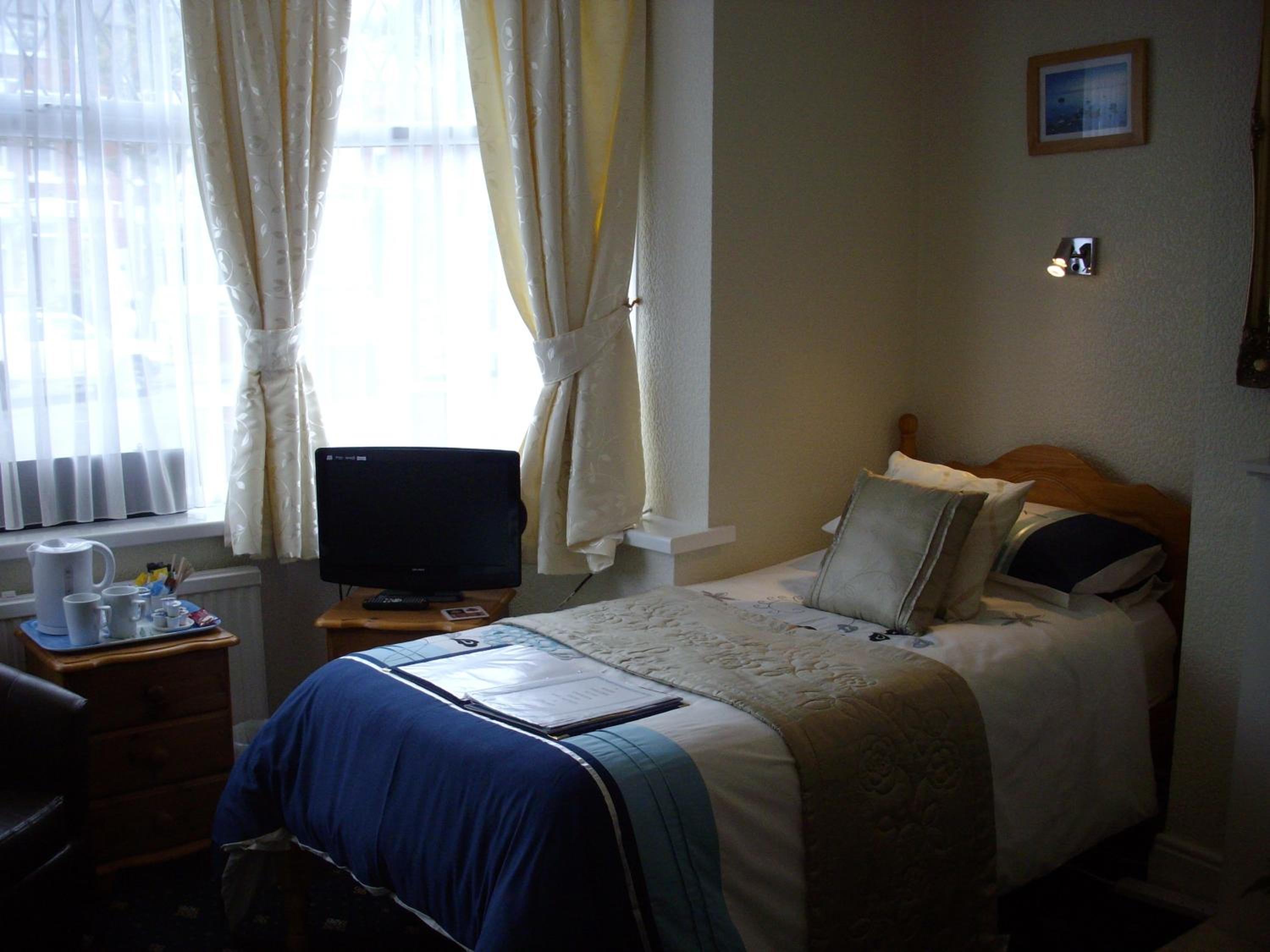 Twin Room - Ground Floor photo 3