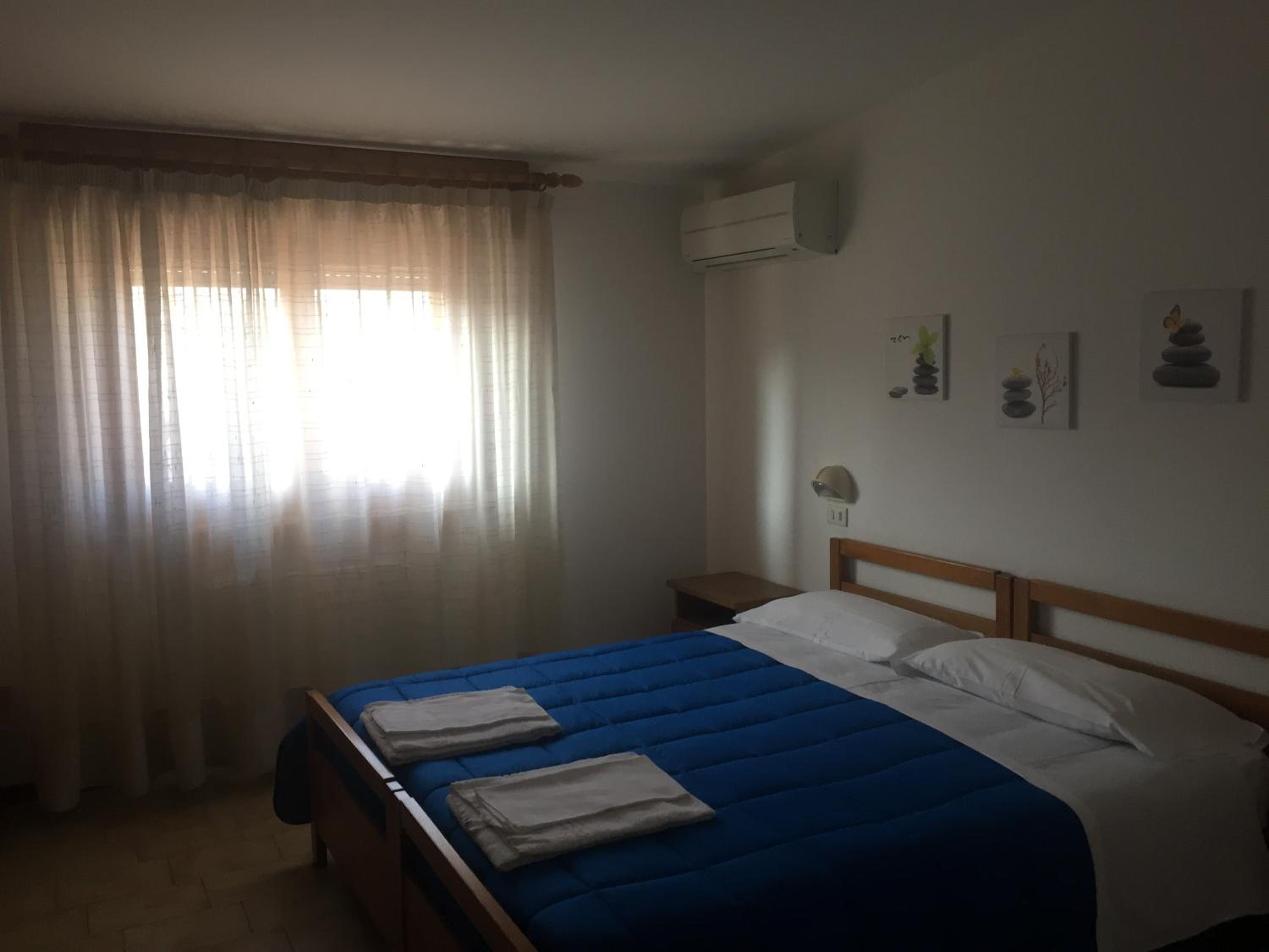 Standard Double Room photo 2
