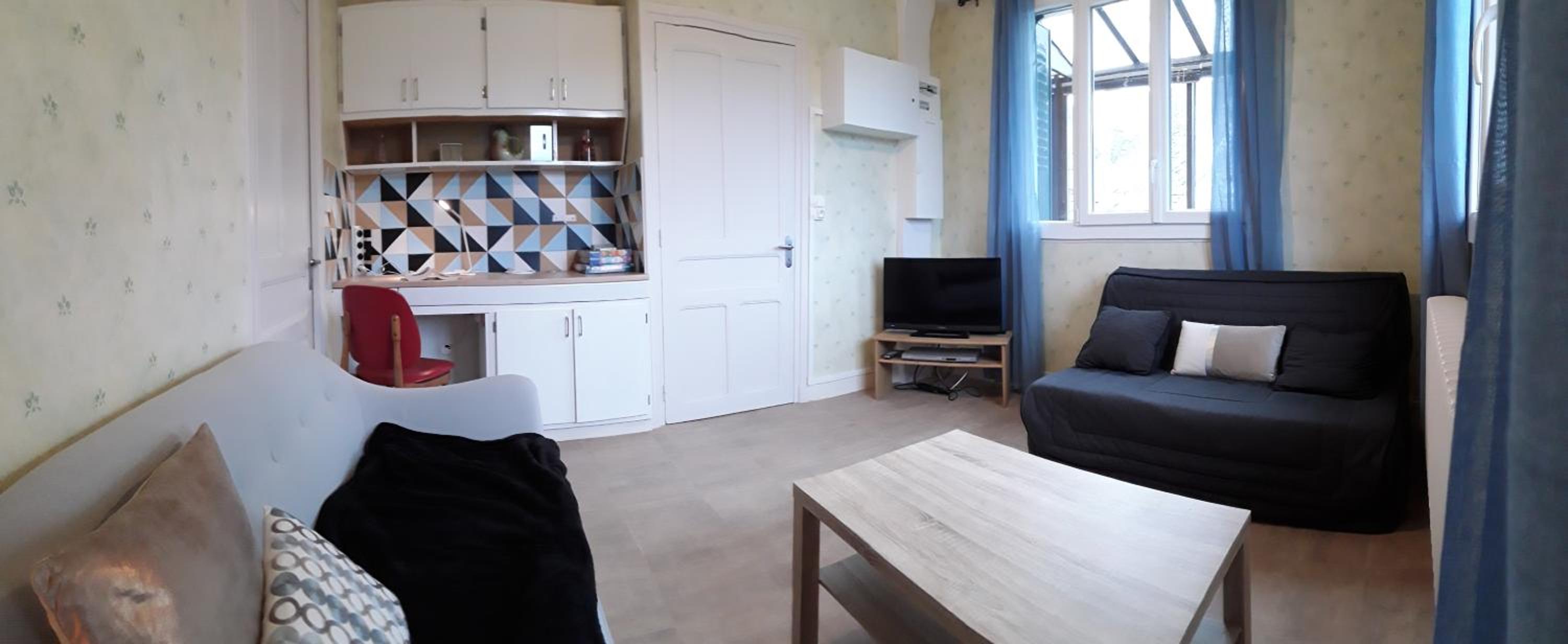 Two-Bedroom House photo 2