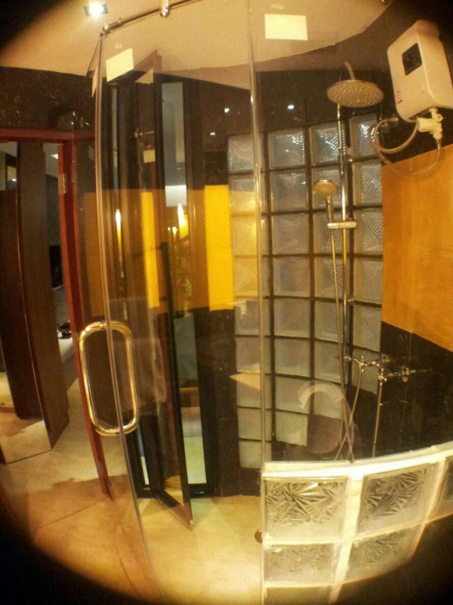 Standard King Room - Photo 7