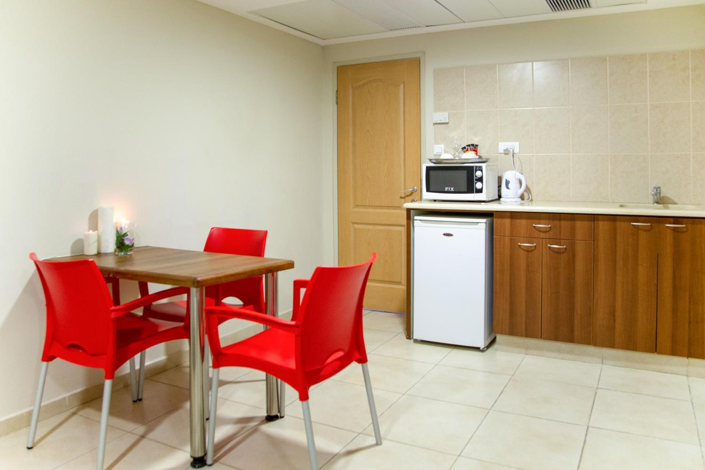 King Suite with Balcony photo 3