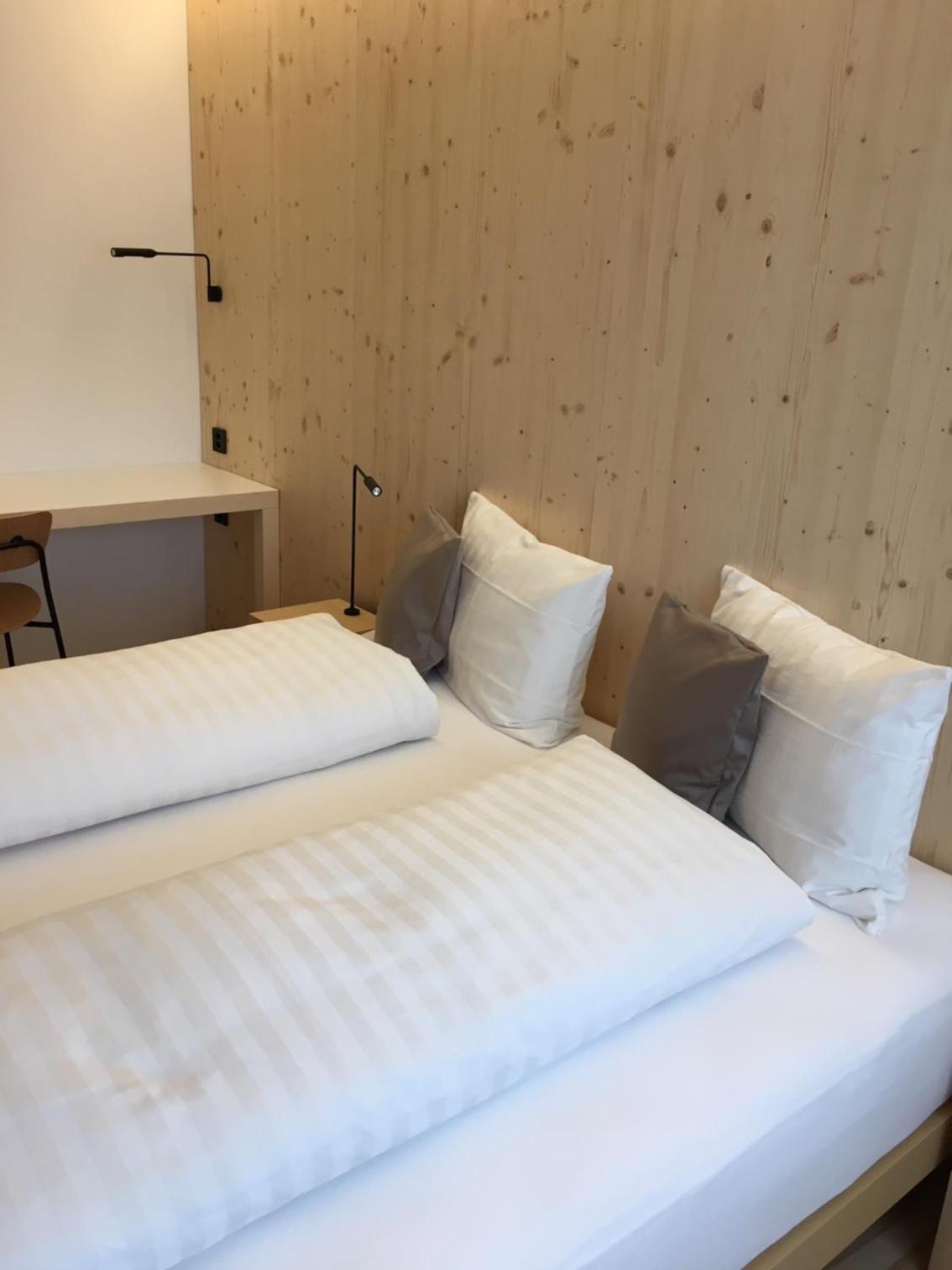 Budget Double Room photo 3