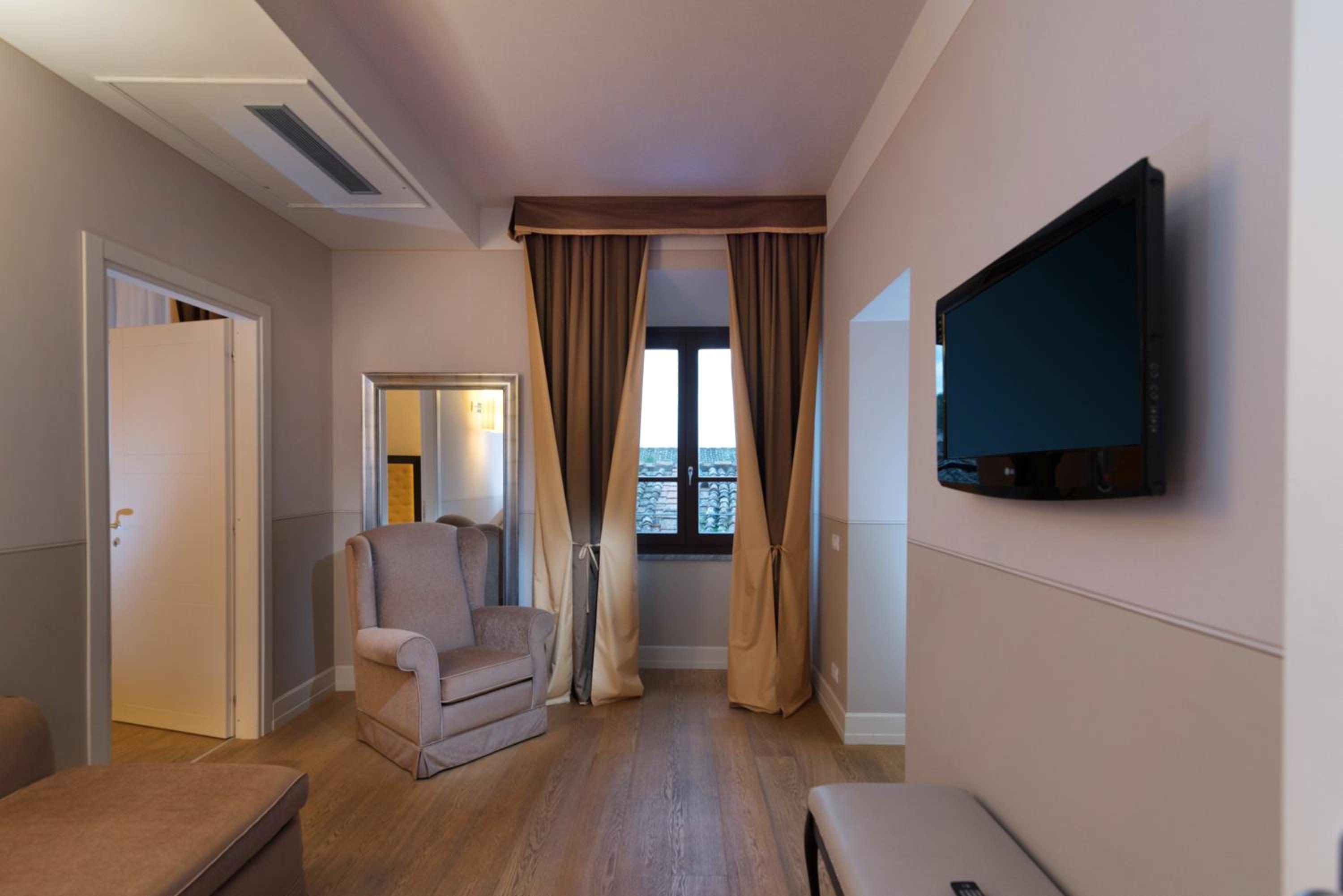 Classic Suite with Spa Access